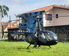 Helicóptero da polícia civil pronto para levantar voo