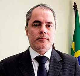 Foto do delegado e diretor Marcus Vinícius Michelotto