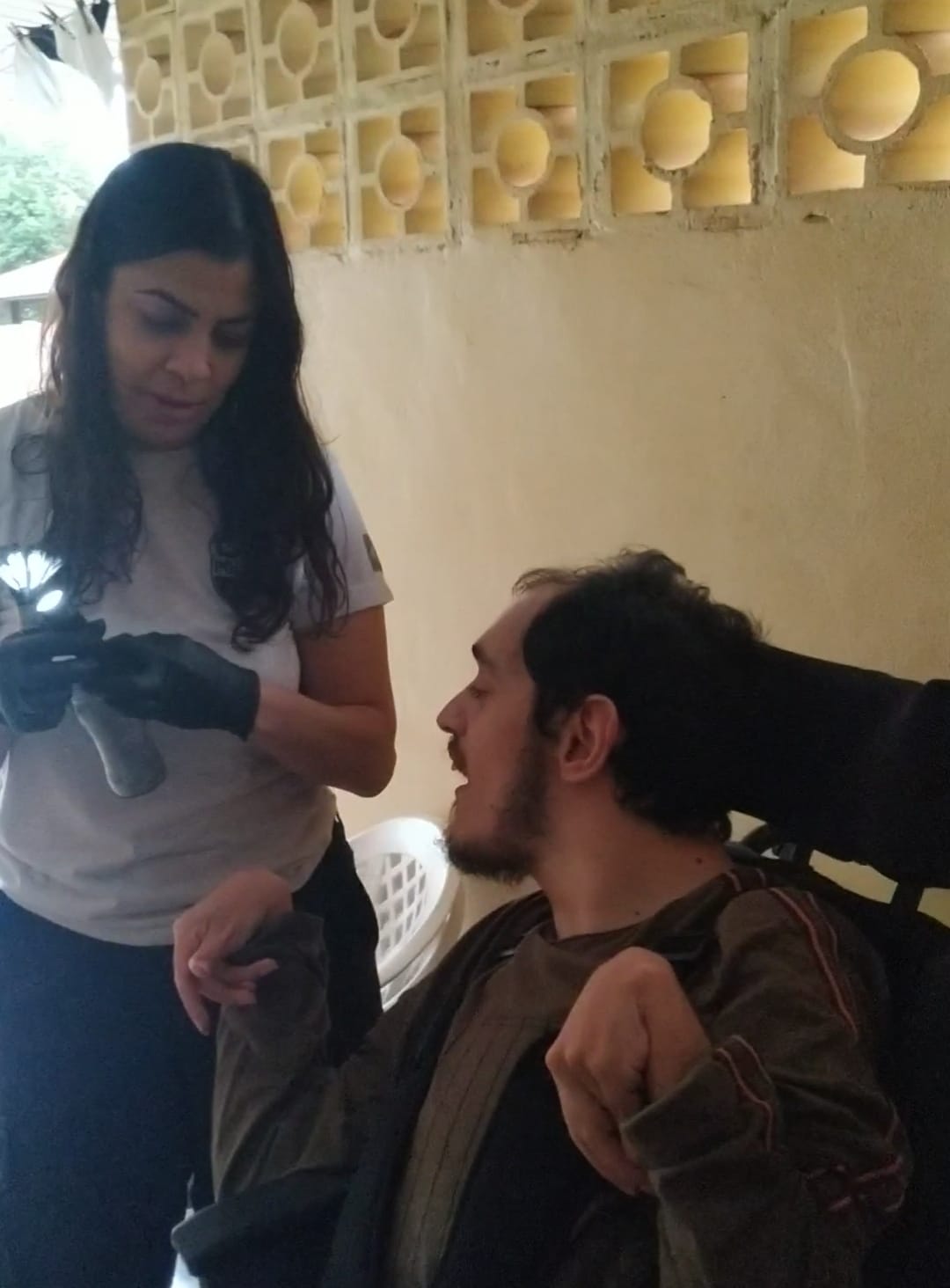 PCPR visita jovem e realiza sonho de conhecer agentes de segurança pública