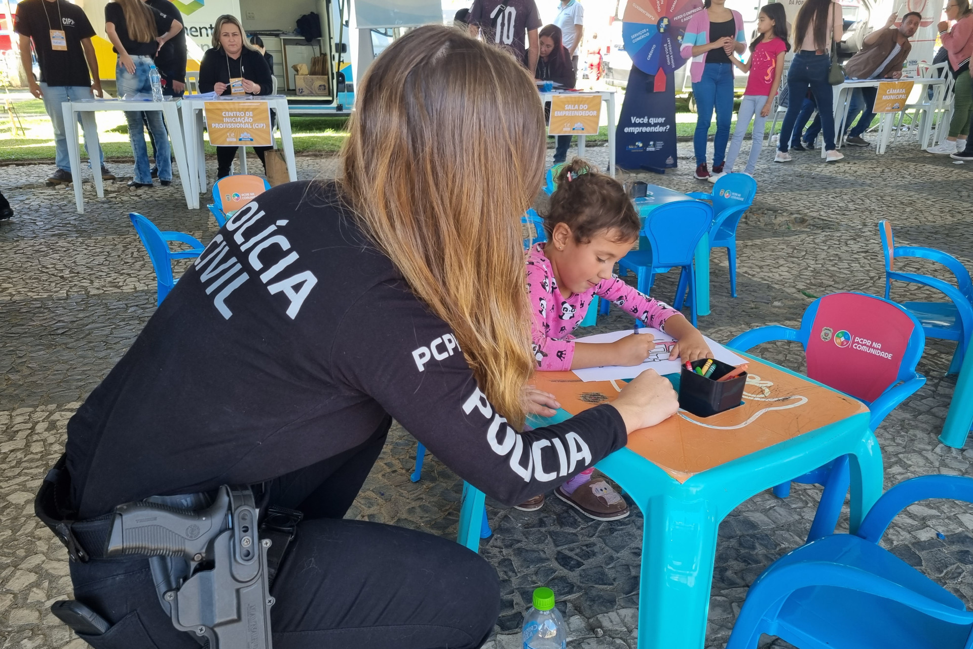 PCPR na Comunidade oferece serviços para a população de Colombo