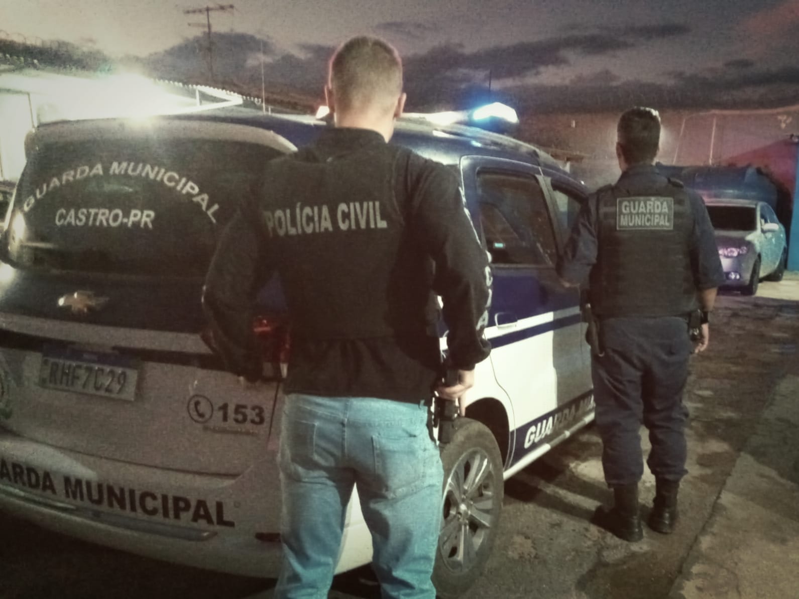 PCPR e GM prendem homem por descumprimento de medida protetiva e roubo em Castro