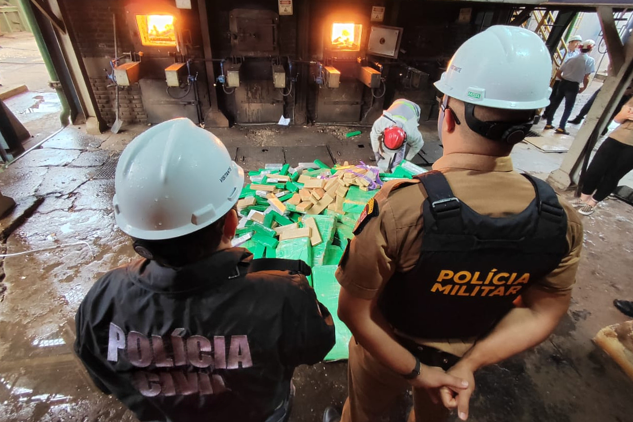 PCPR incinera 1 tonelada de drogas em Campo Mourão