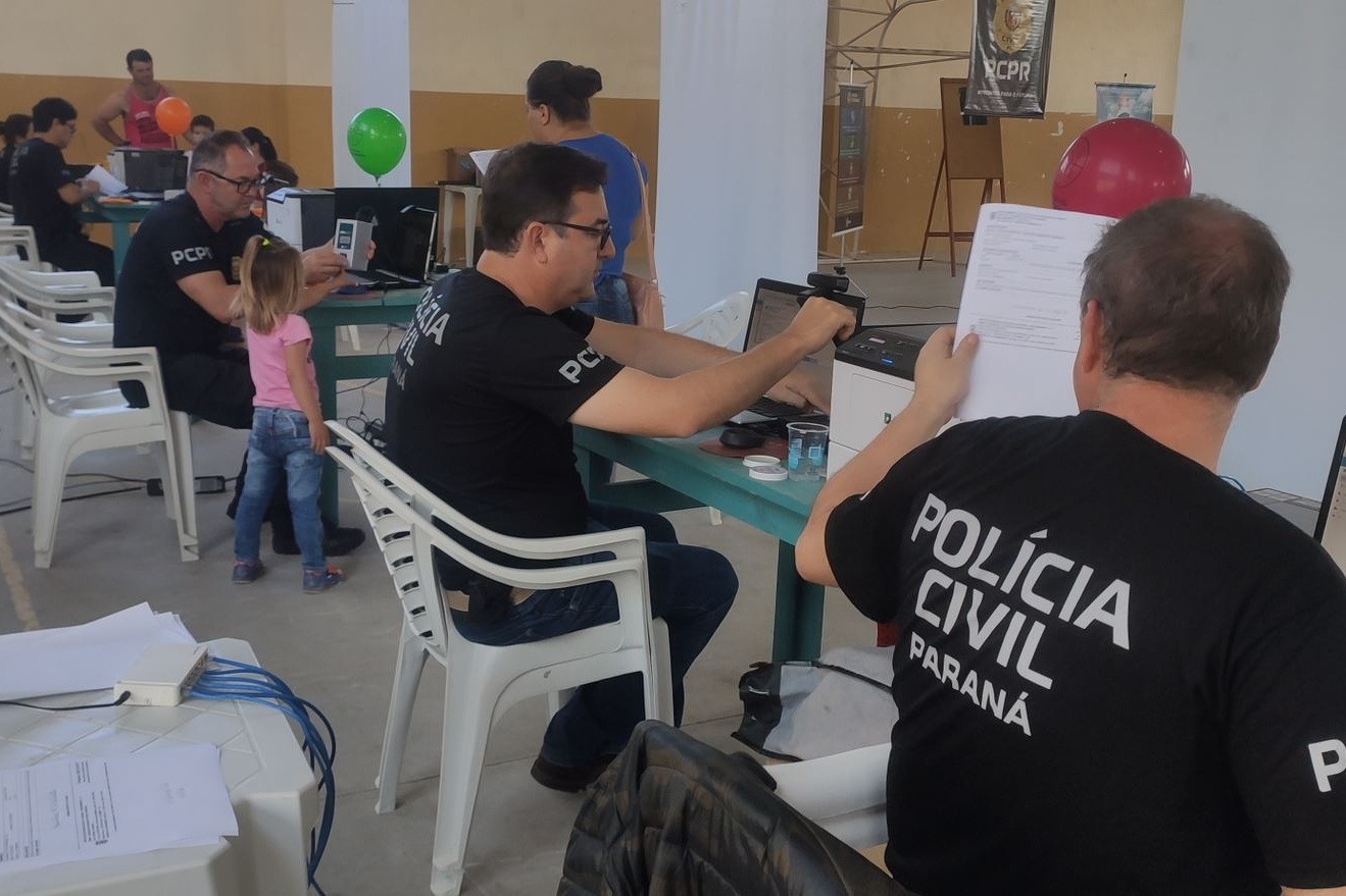 PCPR na Comunidade leva serviços de polícia judiciária para mais de 400 pessoas em Colombo