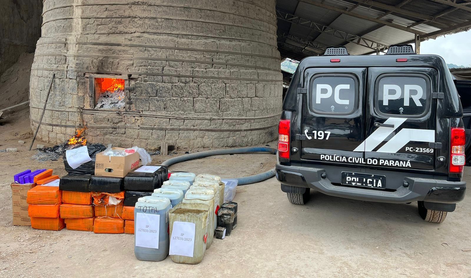 PCPR incinera 600 quilos de drogas em Almirante Tamandaré