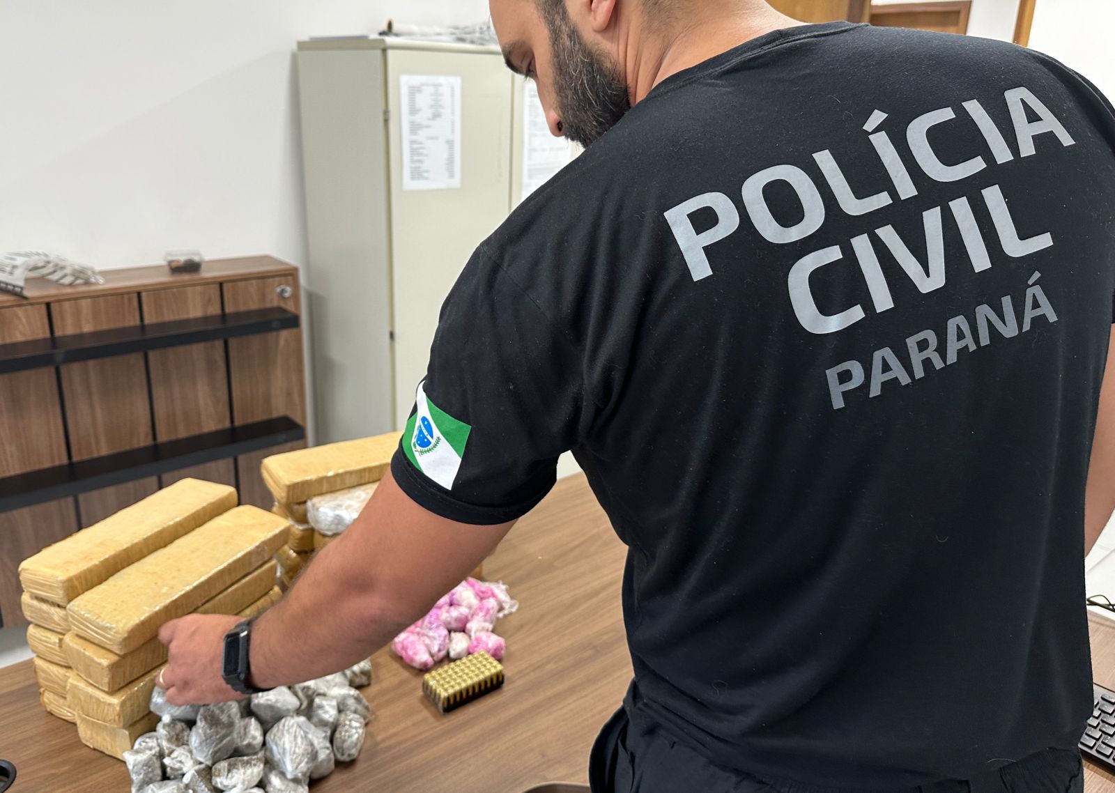 PCPR apreende 13,4 quilos de maconha em Matinhos
