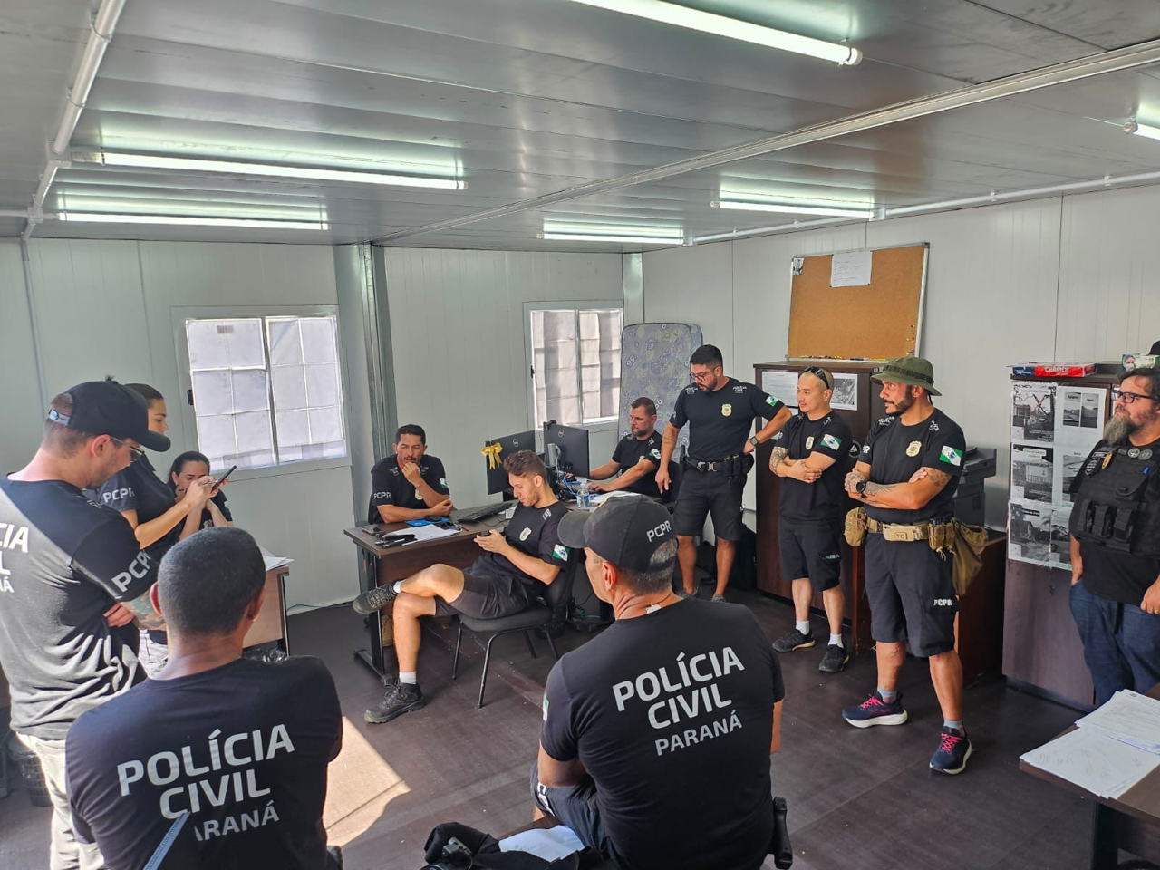 PCPR prende três pessoas por tráfico de drogas Pontal do Paraná