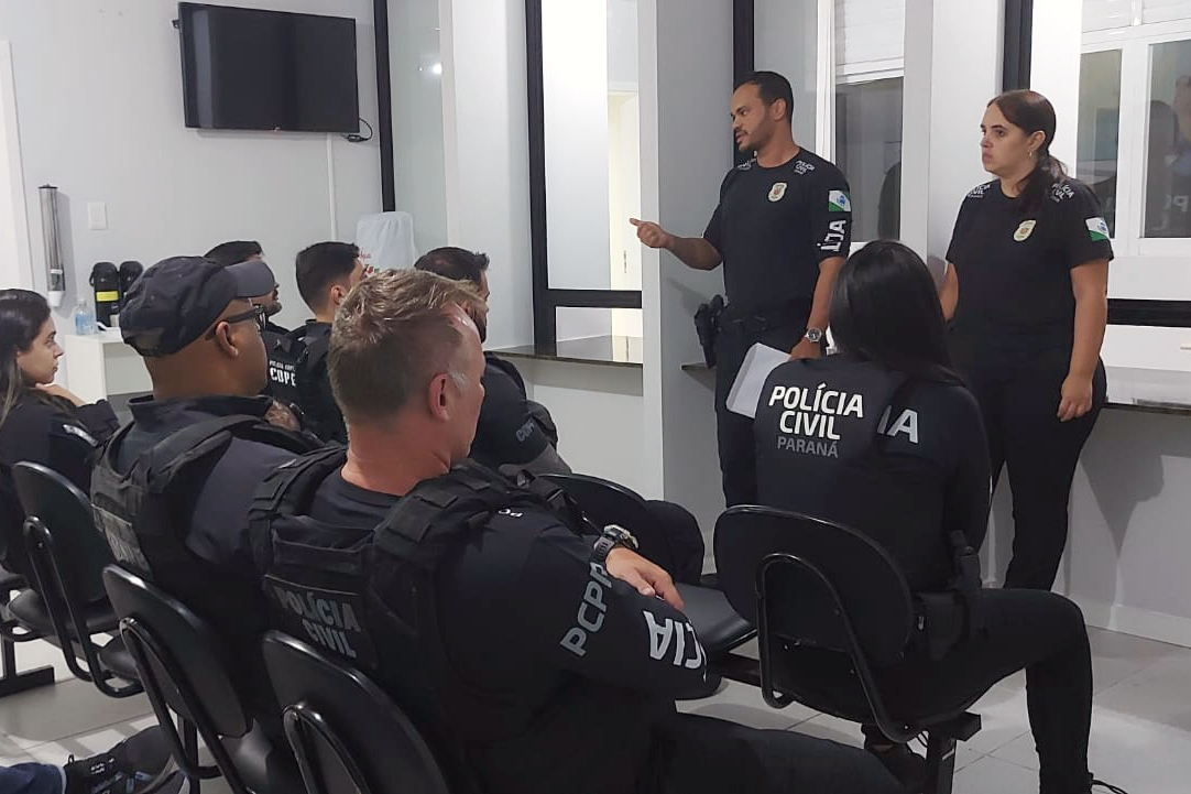 PCPR prende mulher por aliciar adolescente em Curitiba