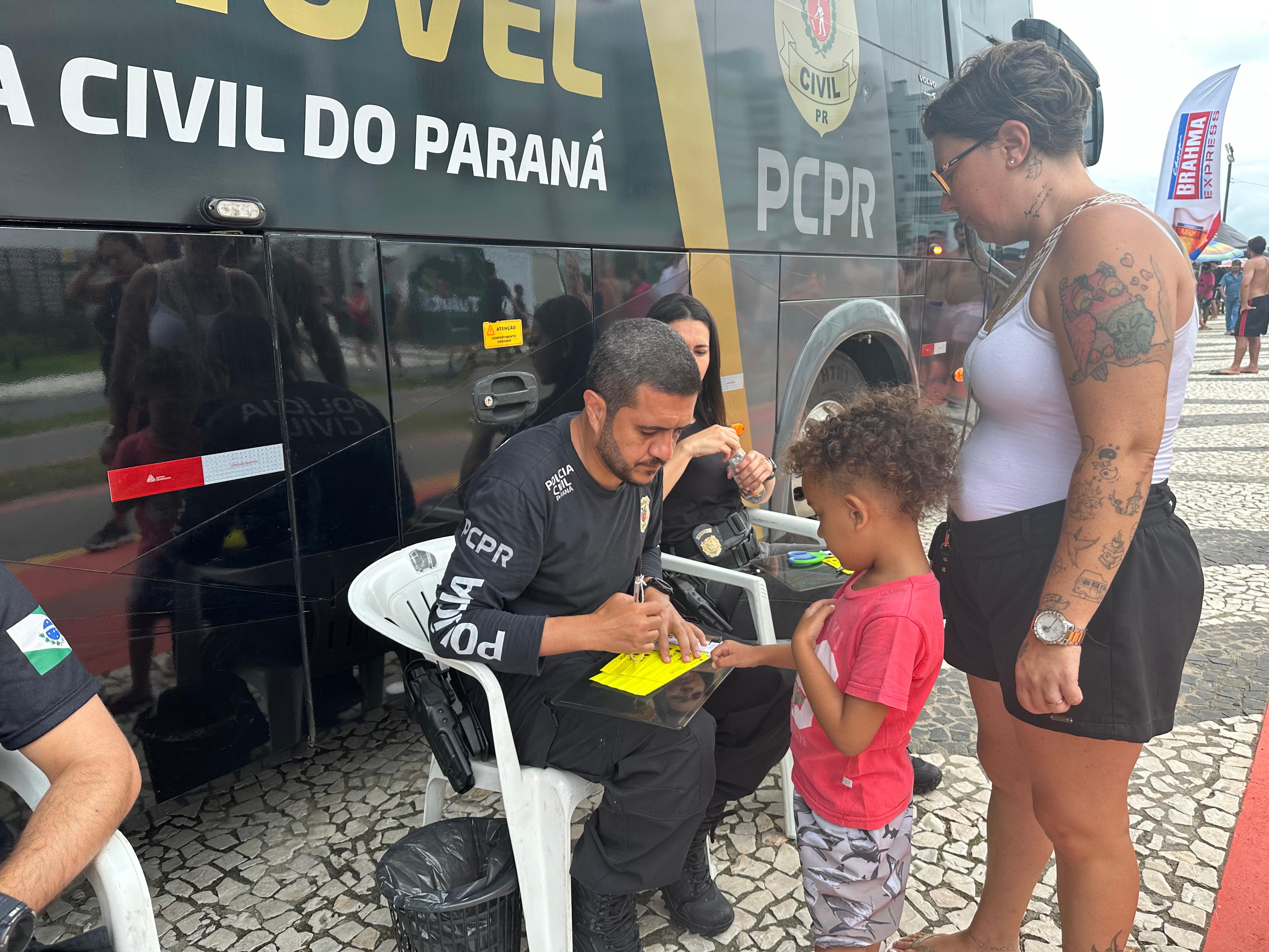 PCPR reforça distribuição de pulseiras de identificação durante shows do Verão Maior