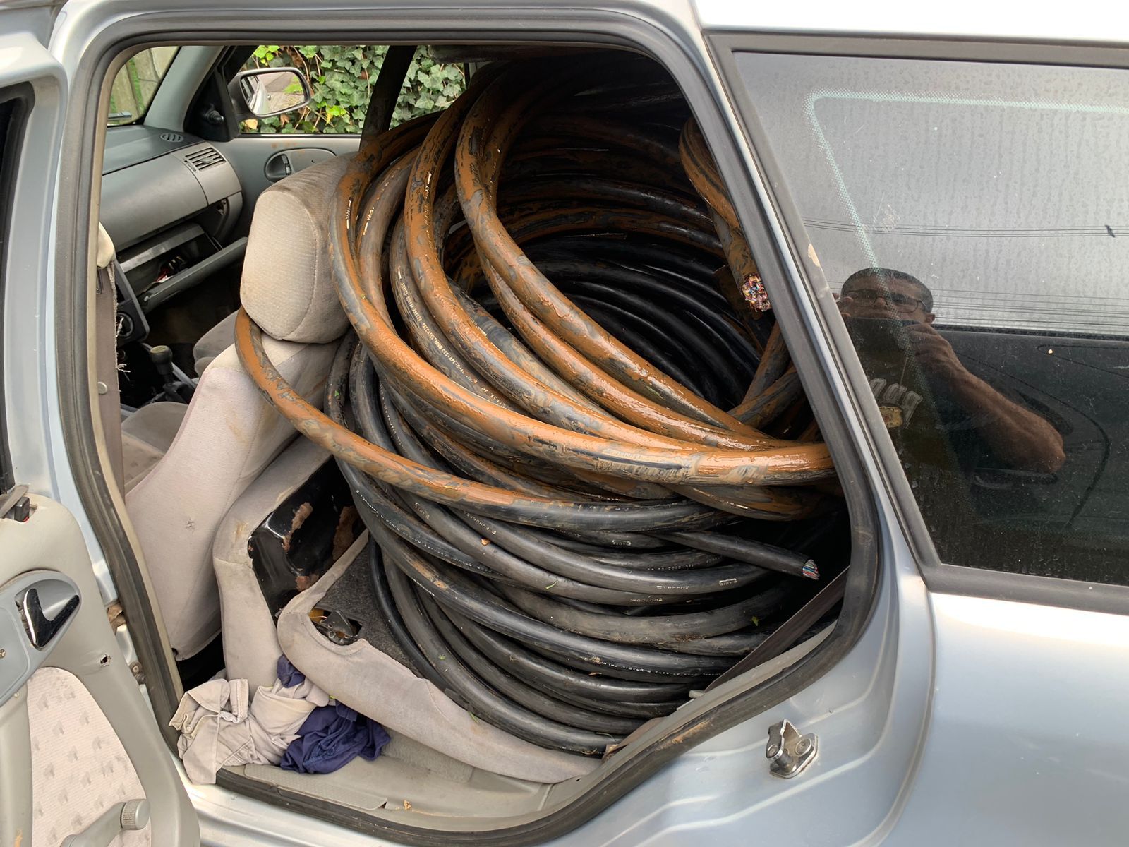 PCPR prende seis pessoas por furto de cabos em Curitiba