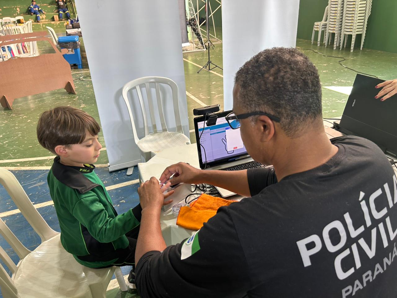 PCPR na Comunidade oferece serviços de polícia judiciária em Santo Antônio da Platina e Londrina