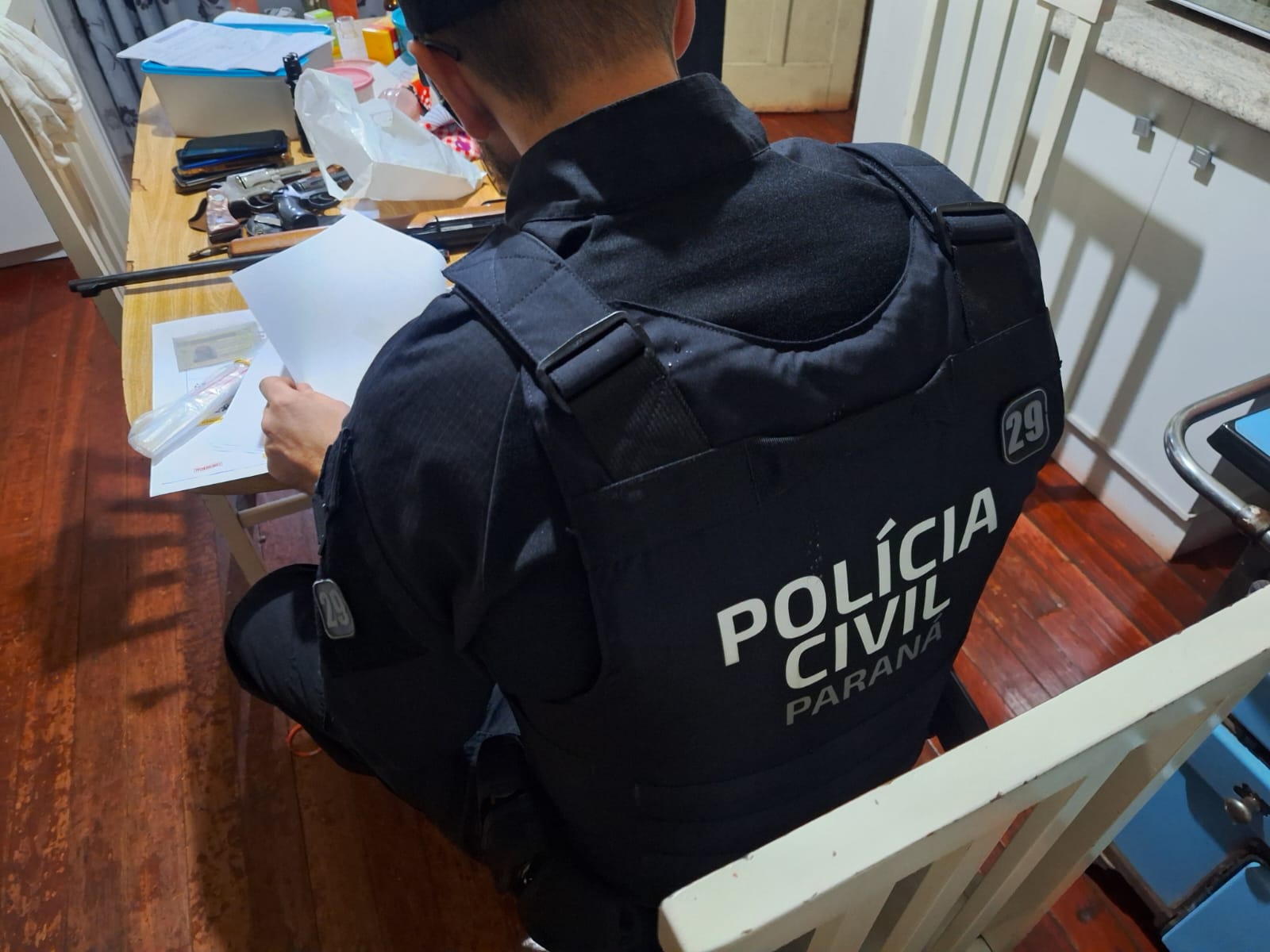 PCPR e PRF prendem três pessoas em operação contra organização criminosa ligada a furtos de cargas