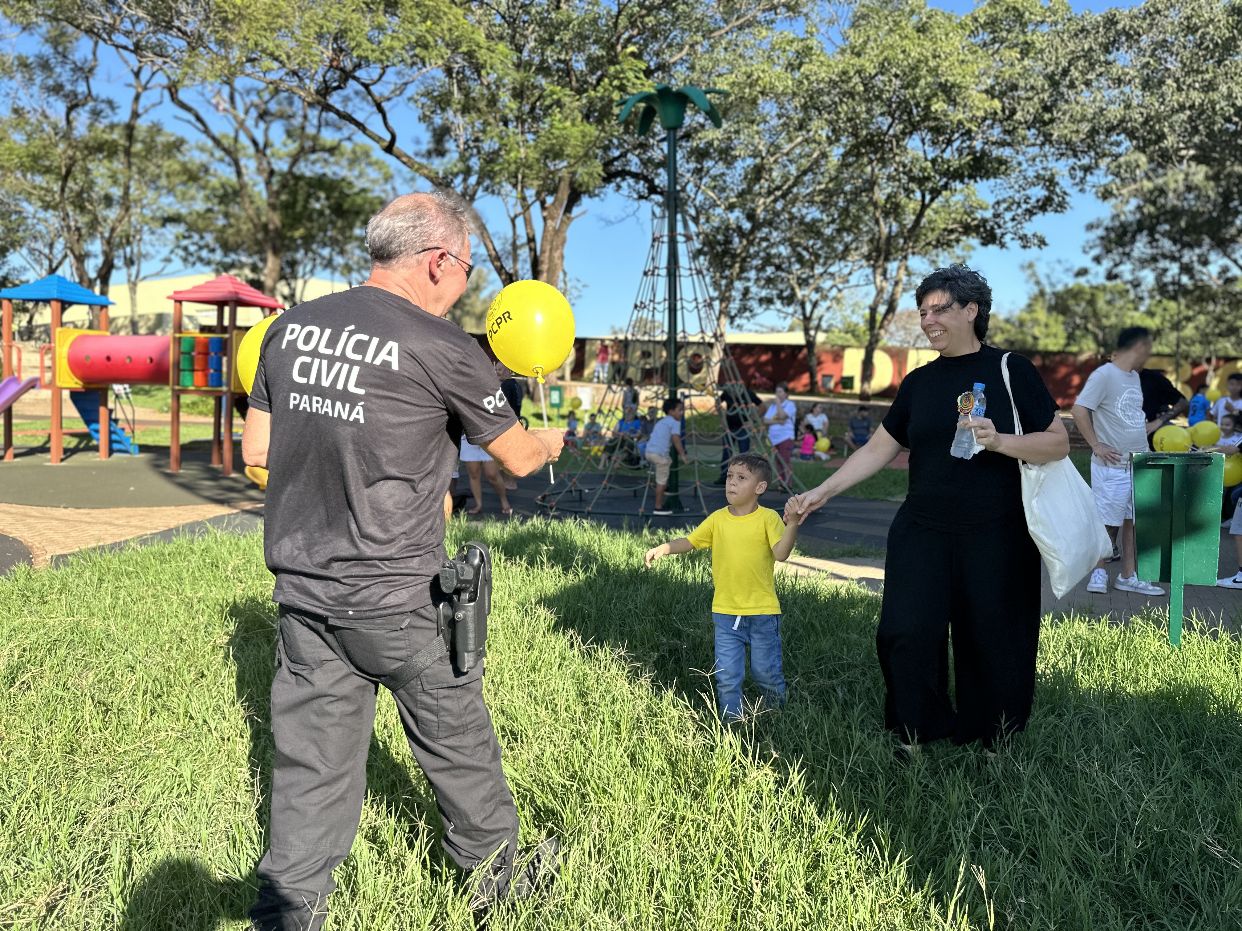 PCPR participa de evento em alusão ao Maio Amarelo em Curitiba