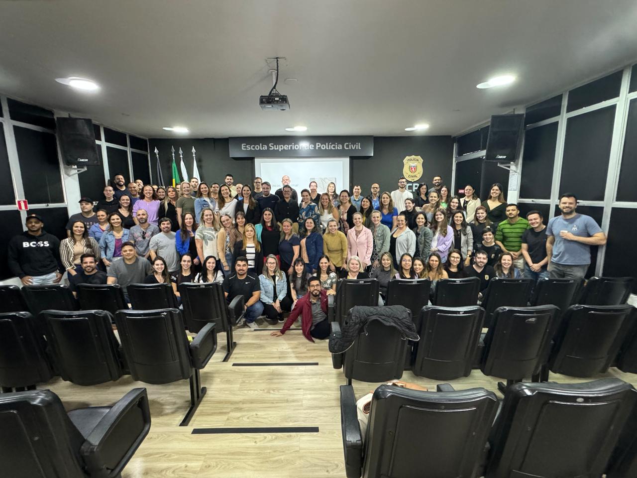 PCPR ministra curso de quiroscopia para 100 papiloscopistas em Curitiba