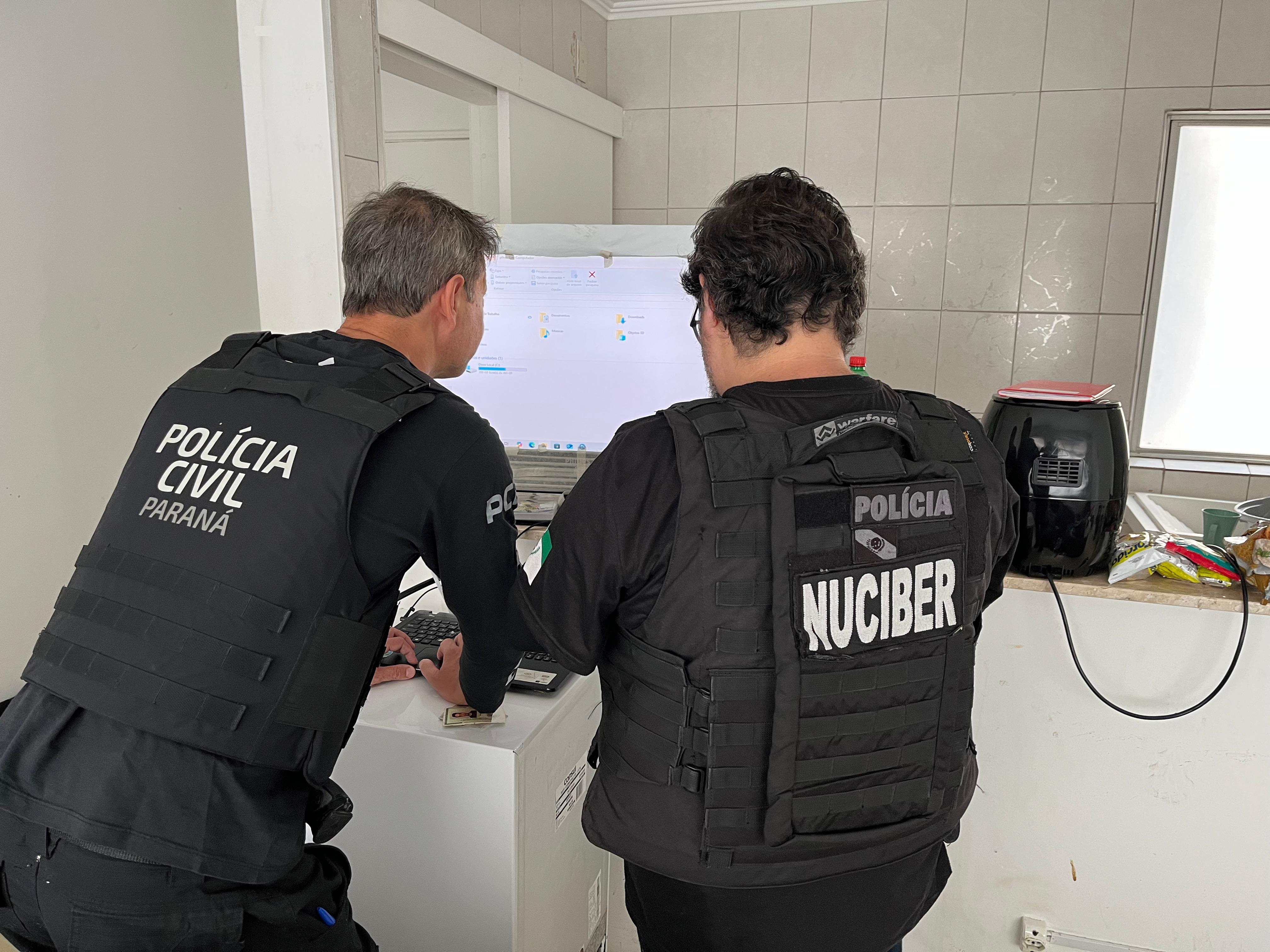 PCPR cumpre mandado de busca e apreensão em combate a pornografia infantojuvenil pela internet na Capital