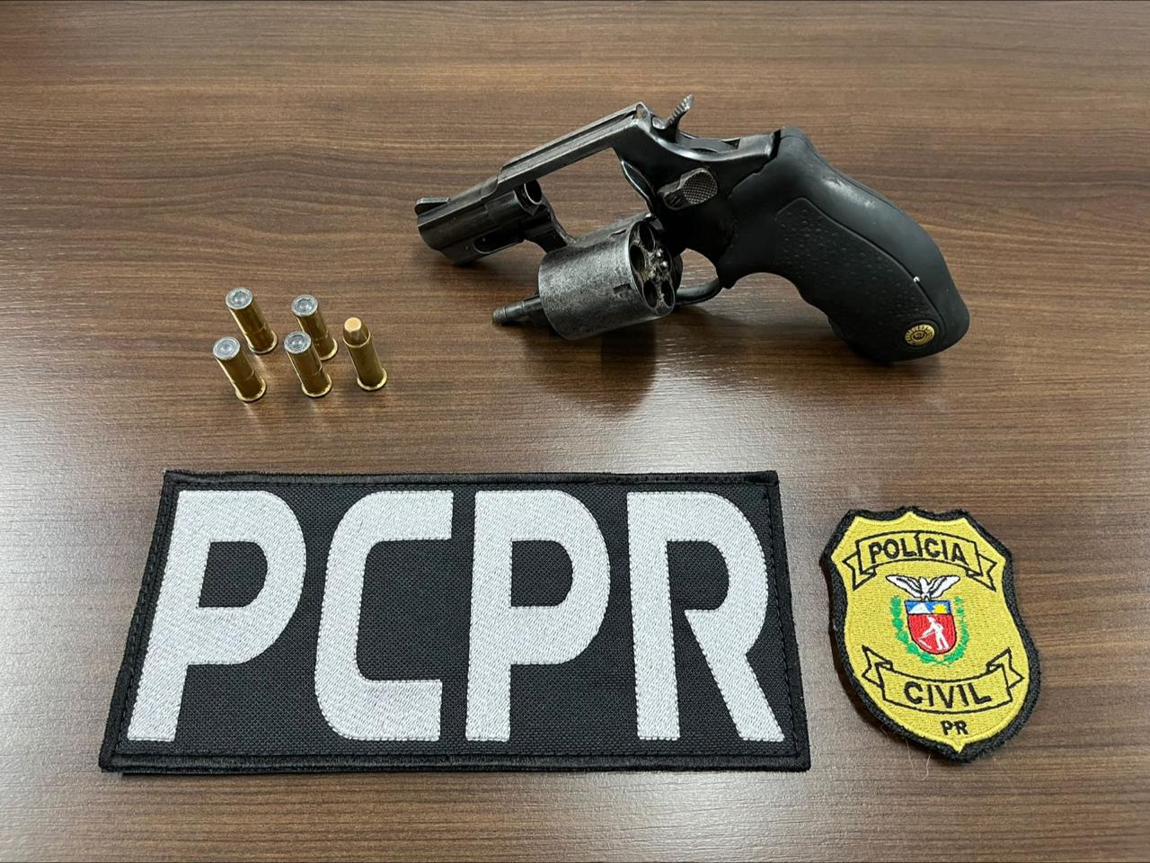 PCPR prende homem em flagrante por posse ilegal de arma de fogo em Pinhais