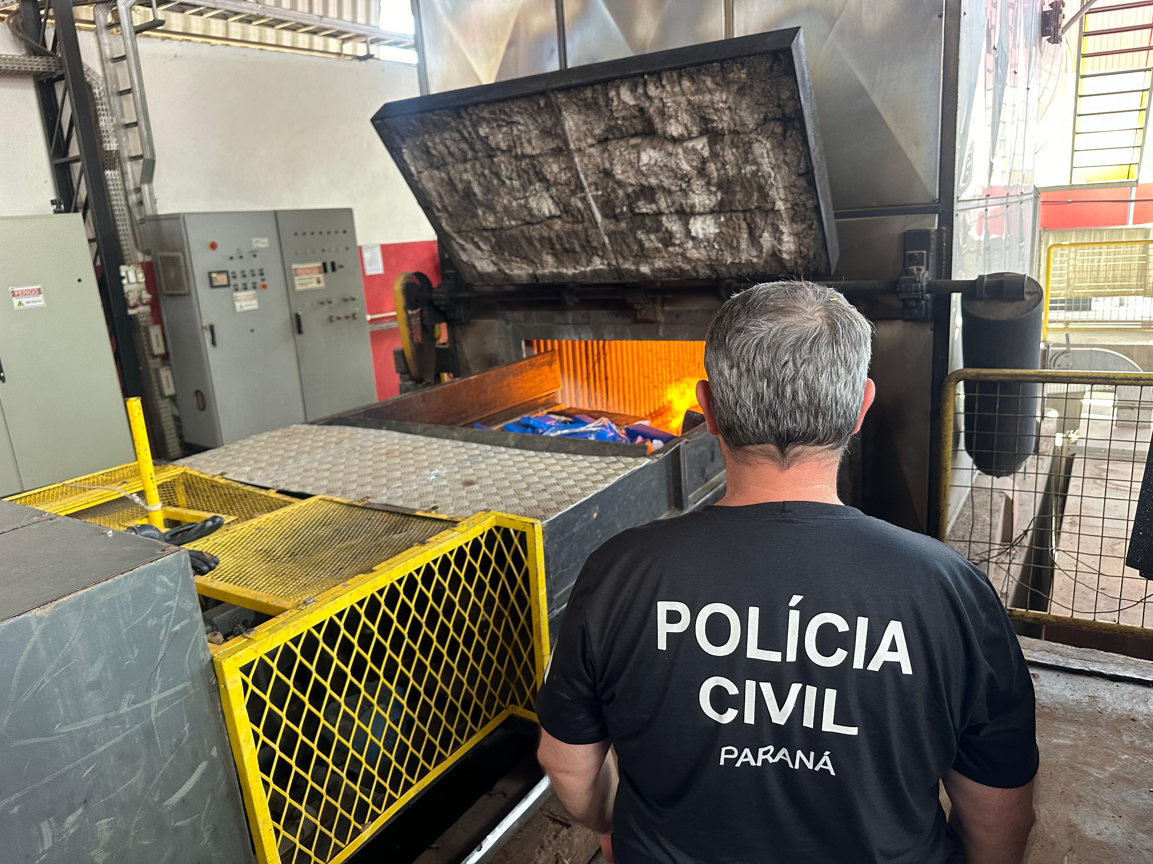 PCPR incinera mais de 200 quilos de entorpecentes em Cruzeiro do Oeste