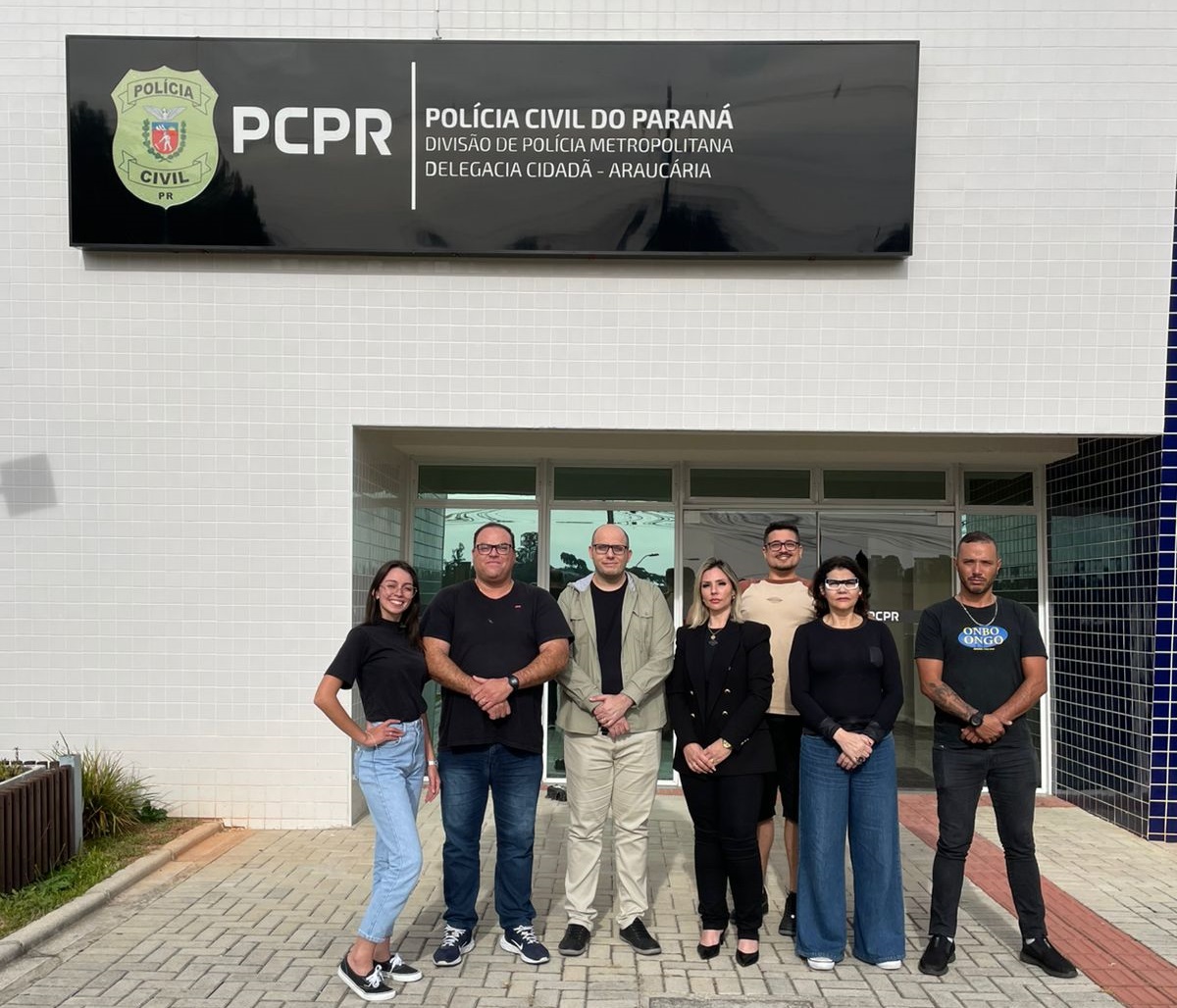 PCPR recebe estudantes de Direito para visita técnica à delegacia de Araucária