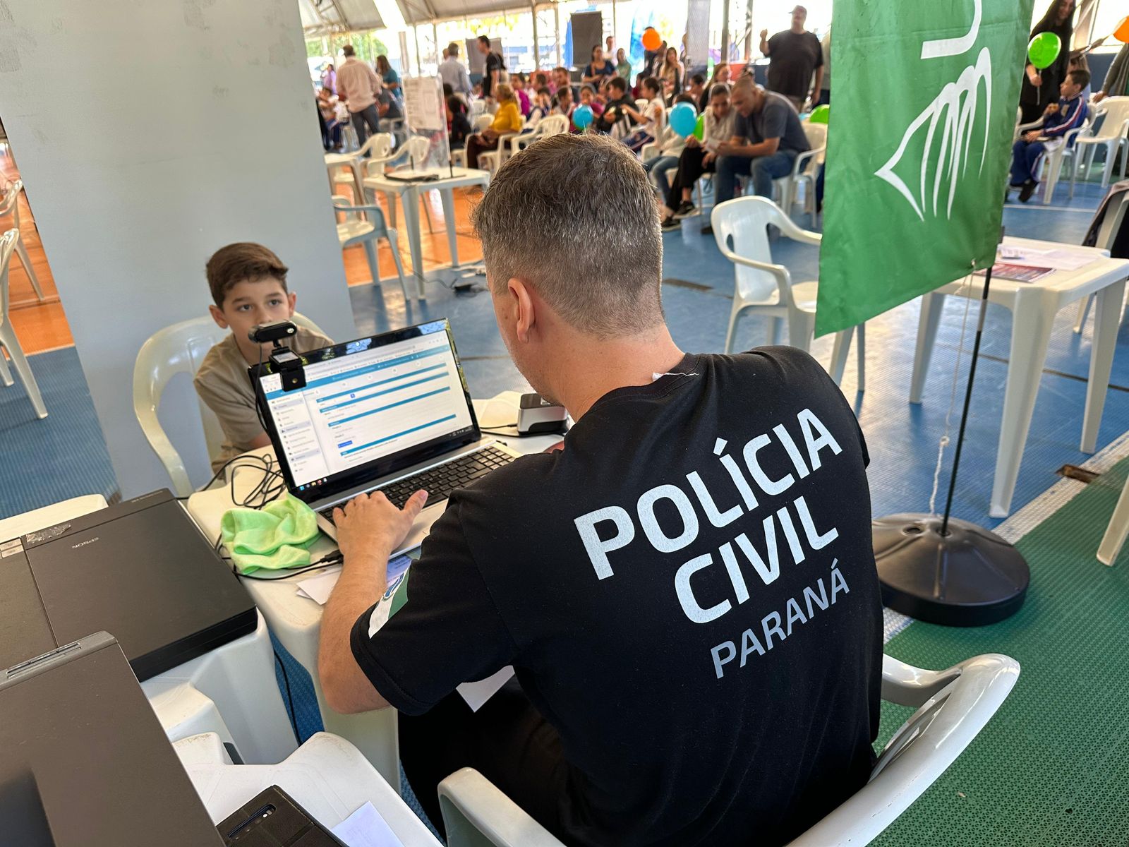 PCPR na Comunidade leva serviços de polícia judiciária a 1,7 mil pessoas em Ortigueira e Telêmaco Borba