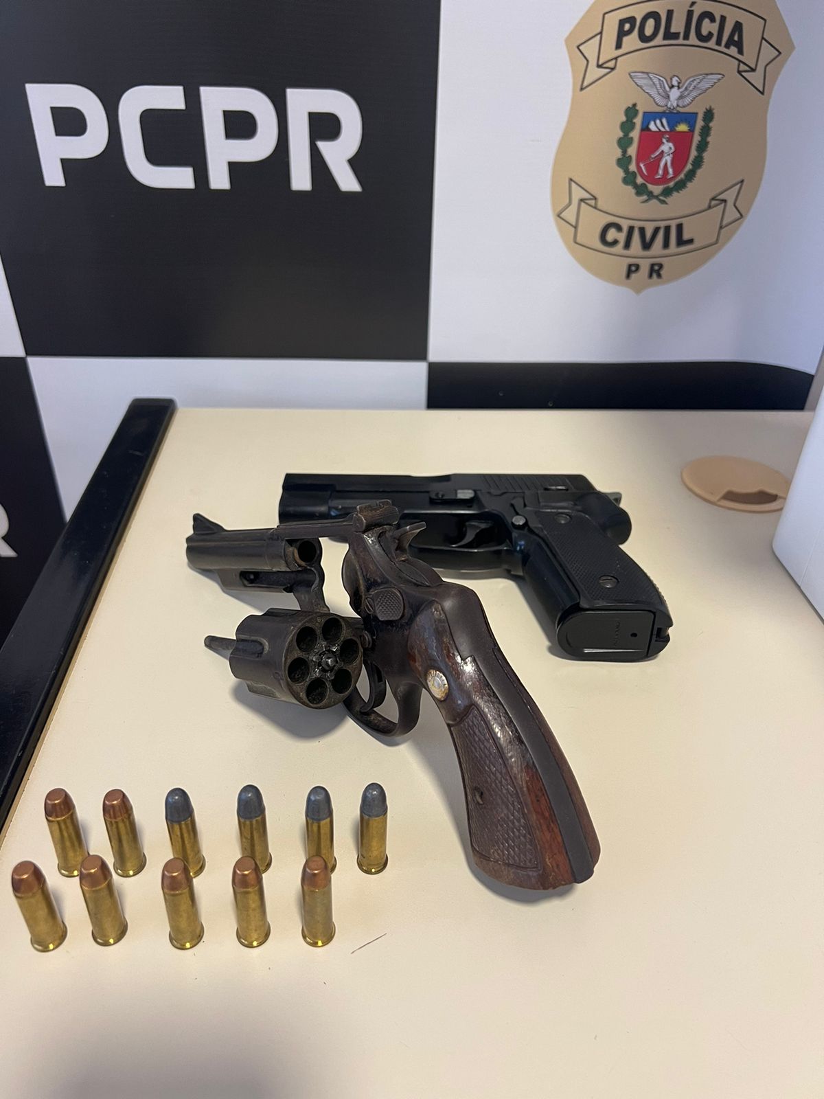 PCPR apreende arma de fogo e munições em Foz do Iguaçu