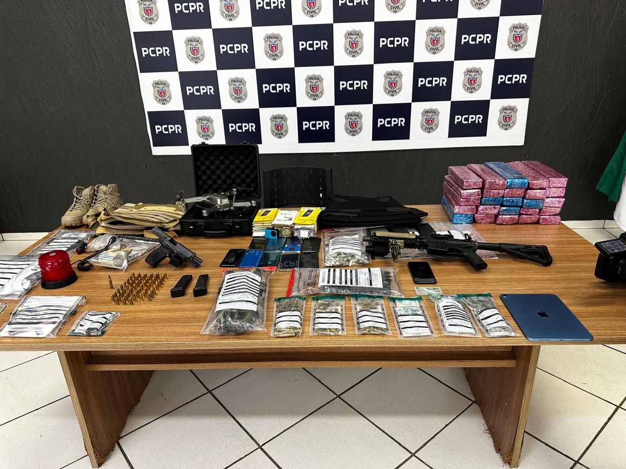 PCPR prende três pessoas em operação contra grupo armado em Foz do Iguaçu