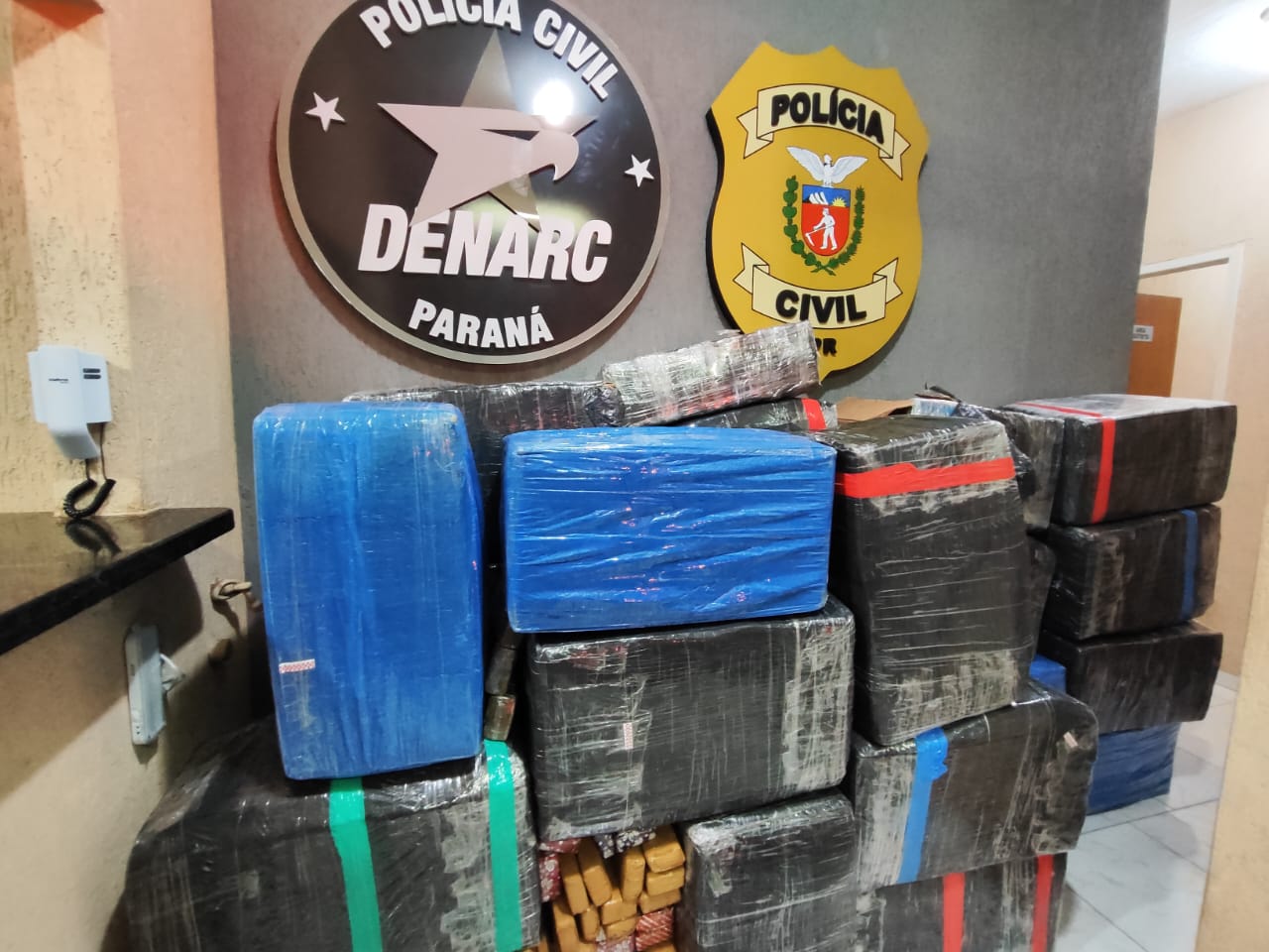 PCPR prende homem em flagrante e apreende mais de uma tonelada de maconha em Foz do Iguaçu