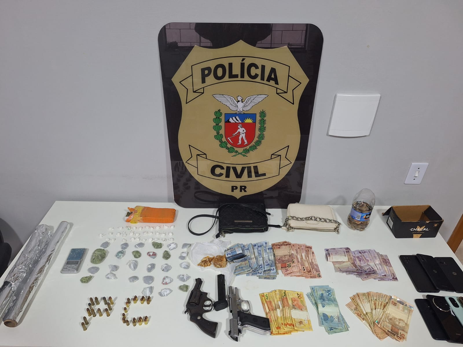 PCPR prende casal por tráfico e associação ao tráfico de drogas em Imbituva