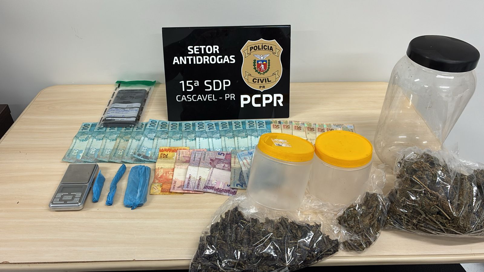PCPR prende homem por tráfico de drogas durante ação em Cascavel