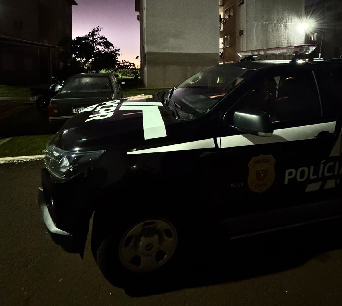 PCPR prende duas pessoas e apreende adolescente em operação contra grupo armado em Foz do Iguaçu