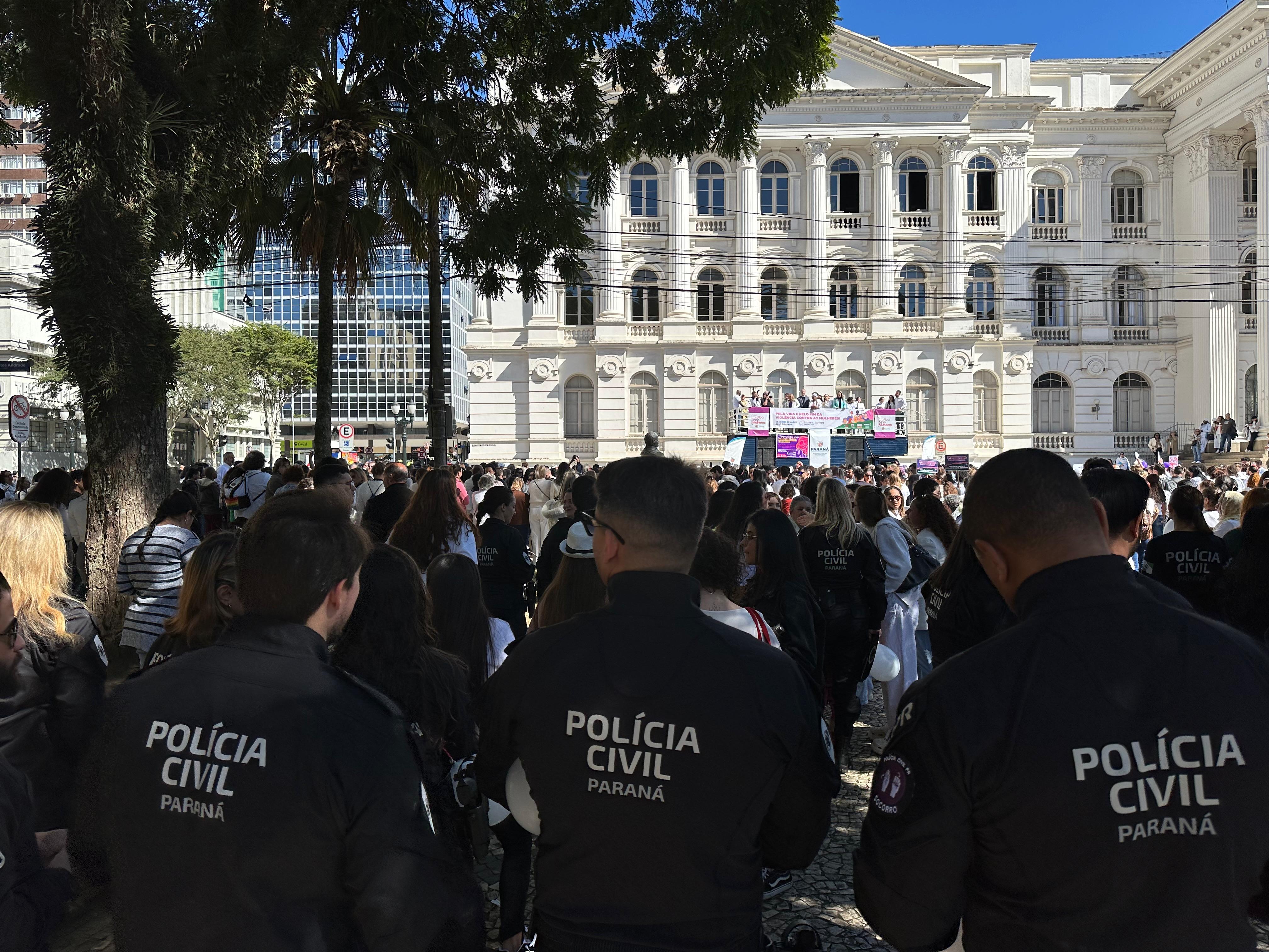 PCPR marca presença na Caminhada do Meio-Dia contra o feminicídio