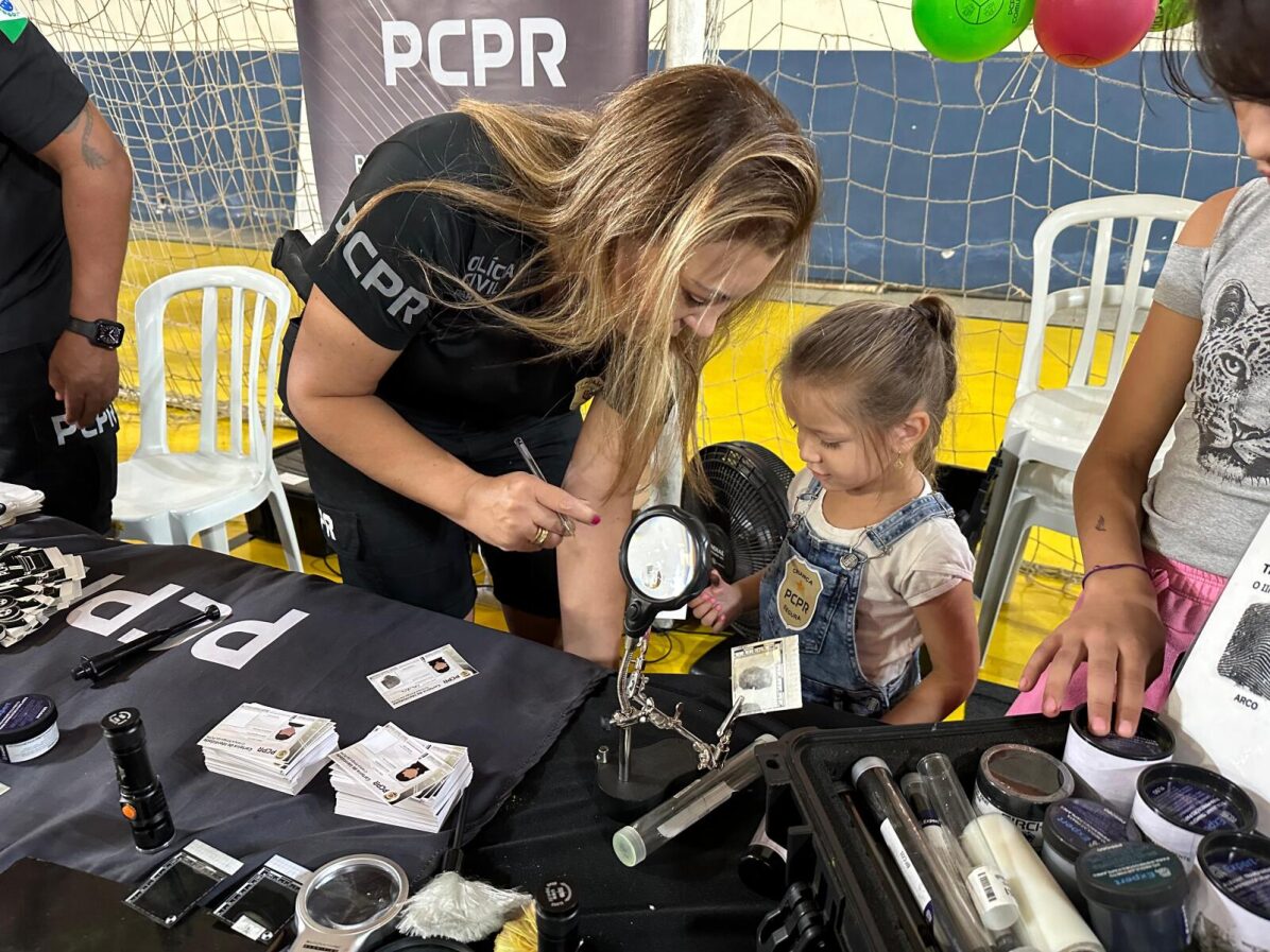 PCPR leva ações do programa PCPR na Comunidade a Cândido de Abreu e Jacarezinho nesta semana