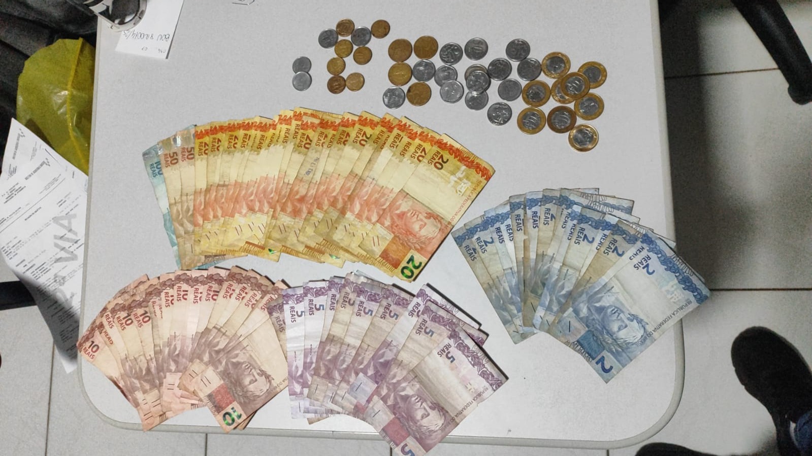 PCPR e PMPR prende dois adultos em flagrante, apreende adolescente e diversos objetos em Nova Londrina