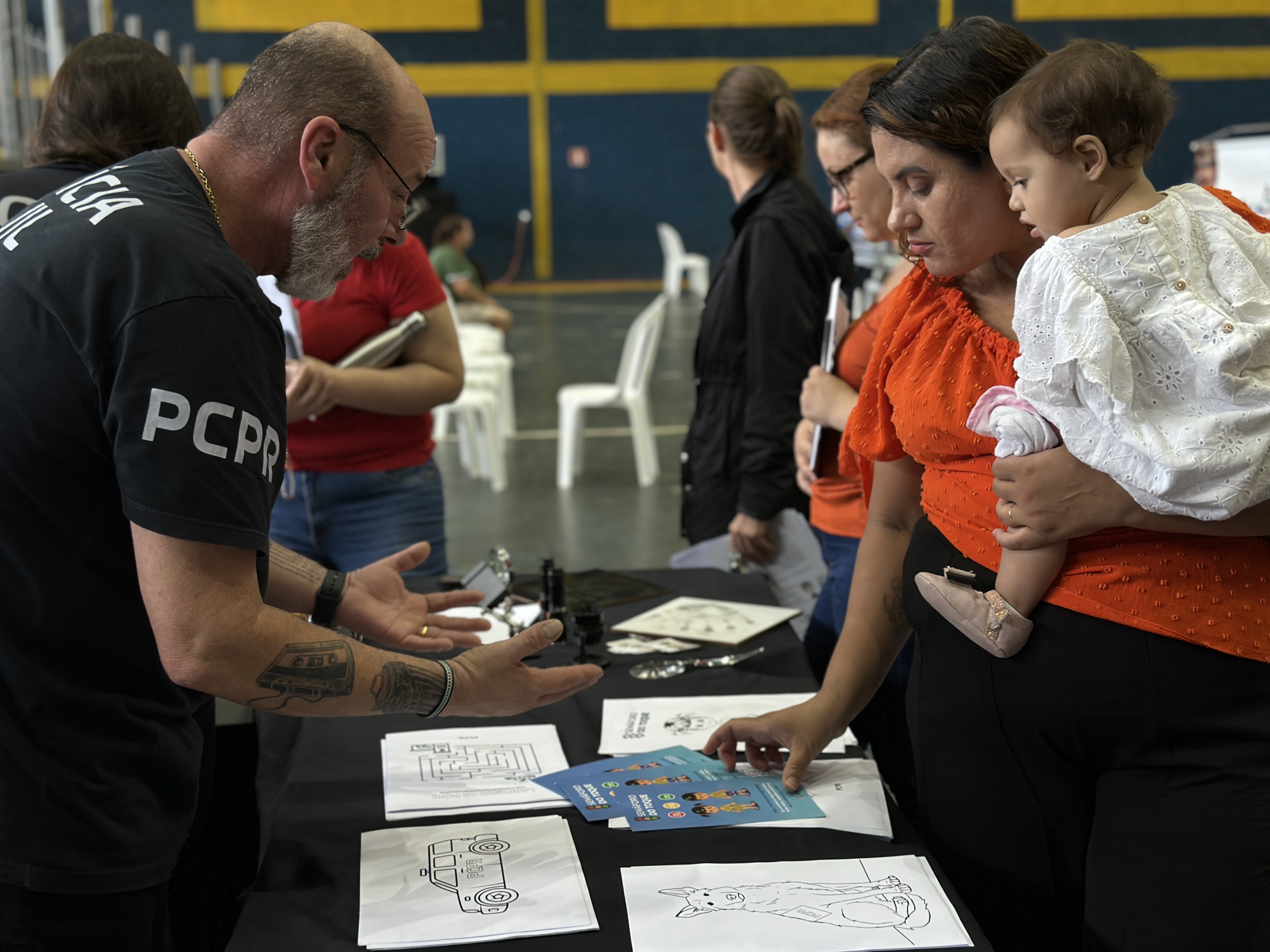 PCPR na Comunidade oferece serviços de polícia judiciária à população de Cascavel