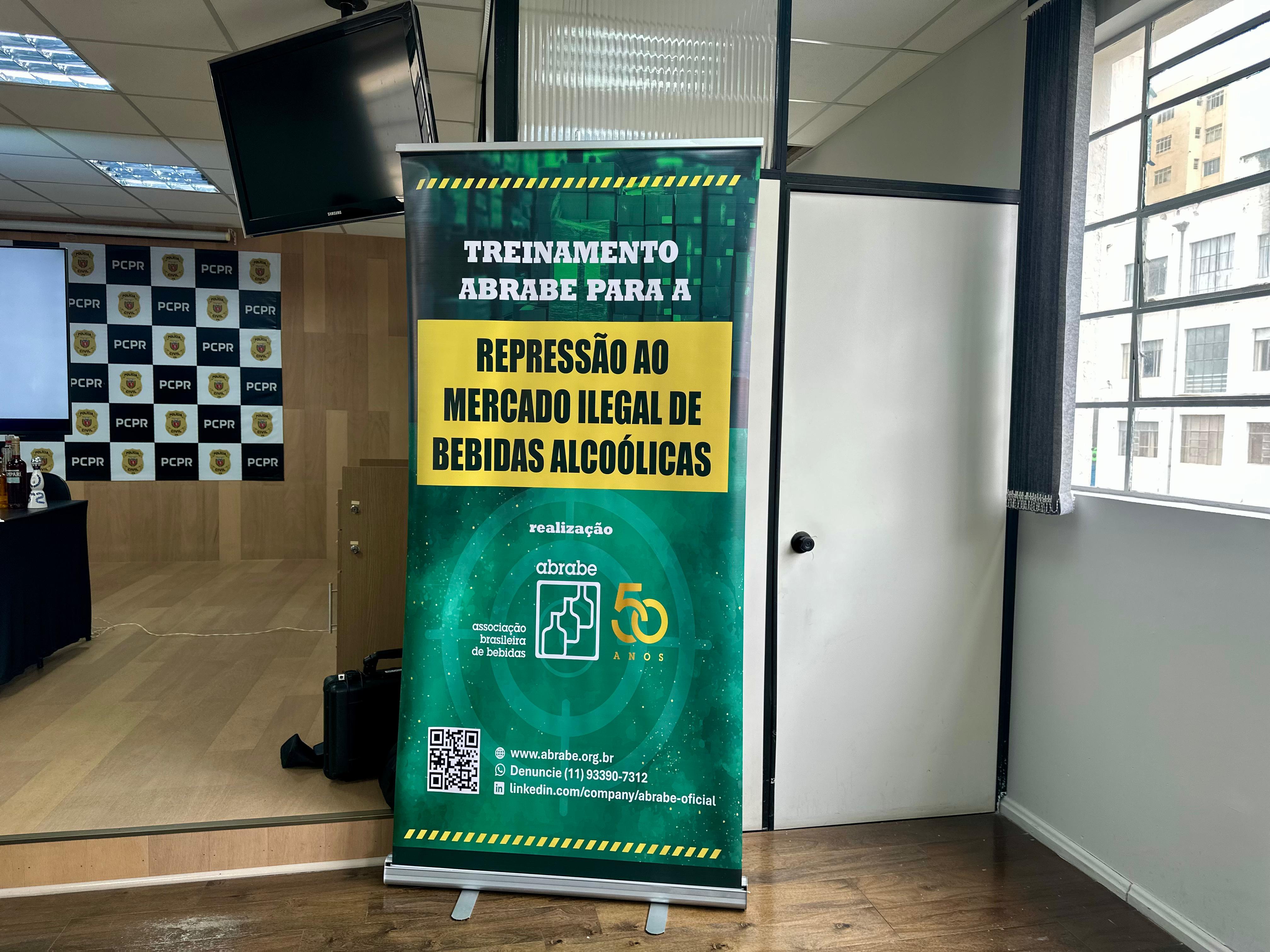 PCPR realiza treinamento em repressão ao mercado ilegal de bebidas alcoólicas em Curitiba