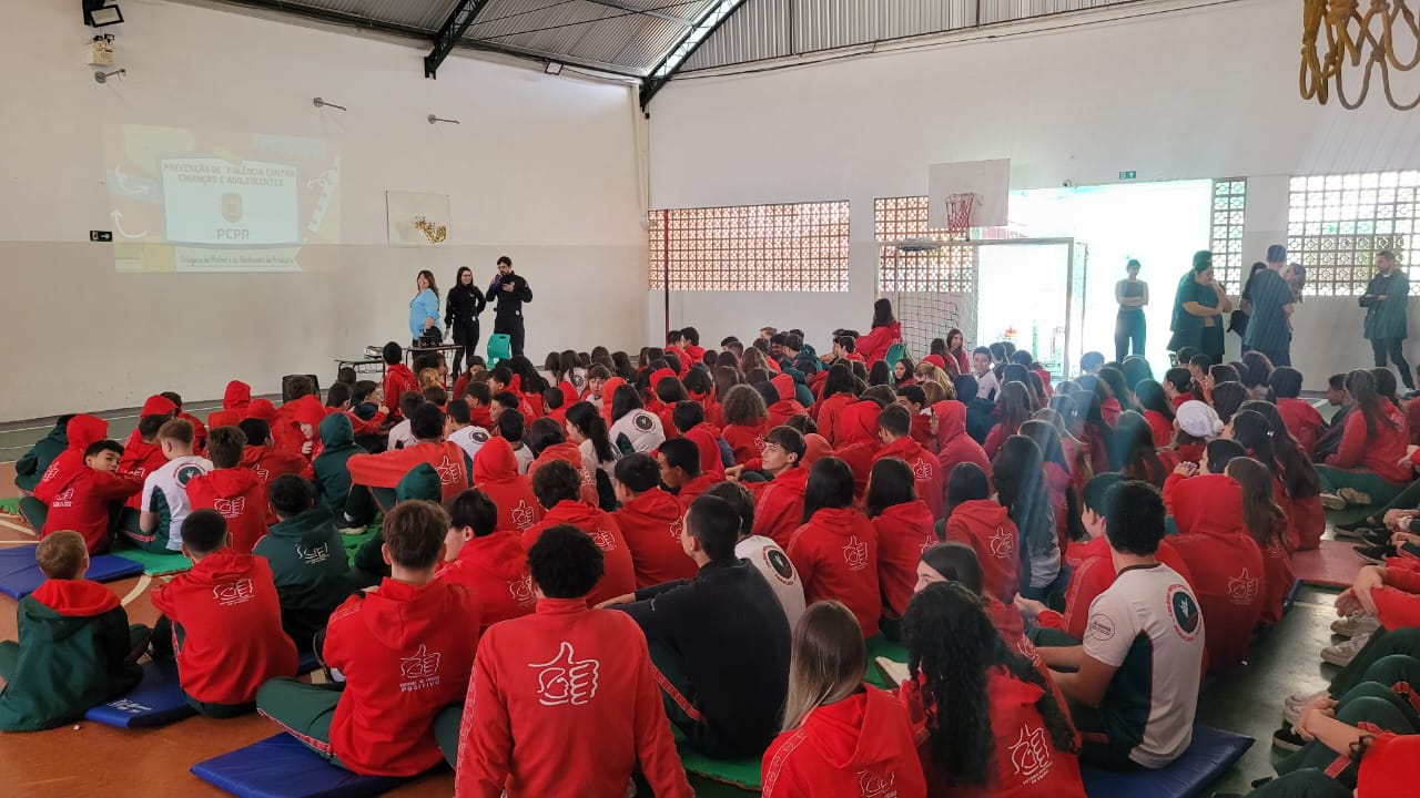PCPR realiza palestra relacionada a Operação Shamar em escola em Araucária