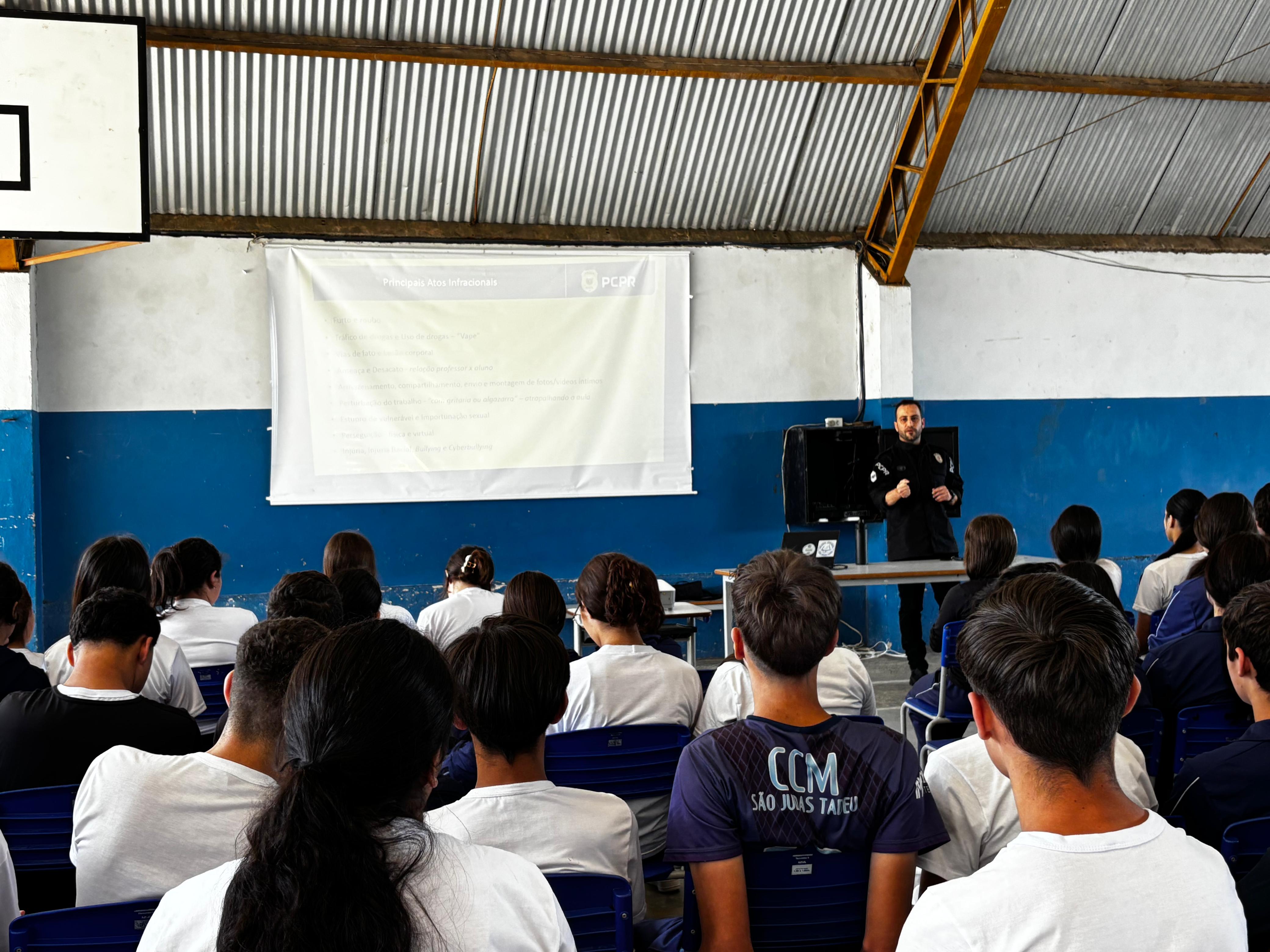PCPR realiza palestra em Colégio Cívico-Militar de Palmeira