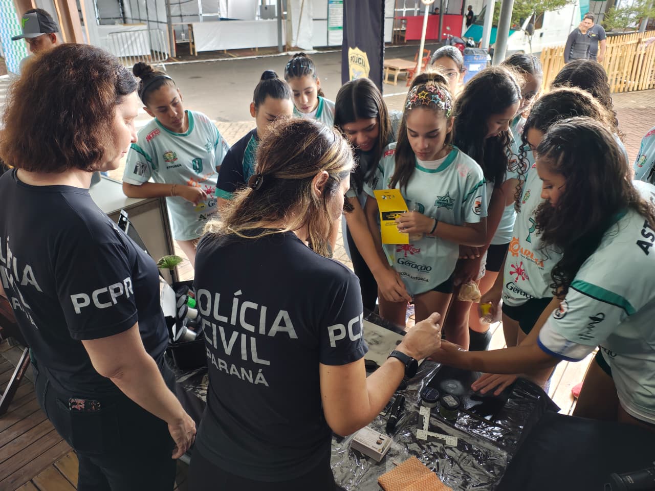 PCPR na Comunidade atende mais de 548 pessoas durante edições no Litoral e Curitiba 