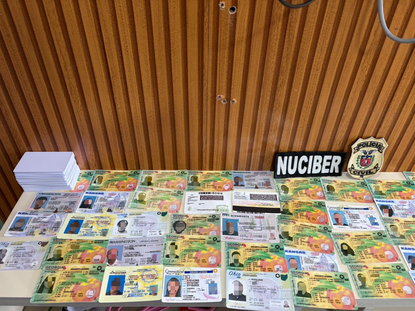 PCPR cumpre buscas contra suspeitos de fraudar cadastros em aplicativo de transporte em Curitiba