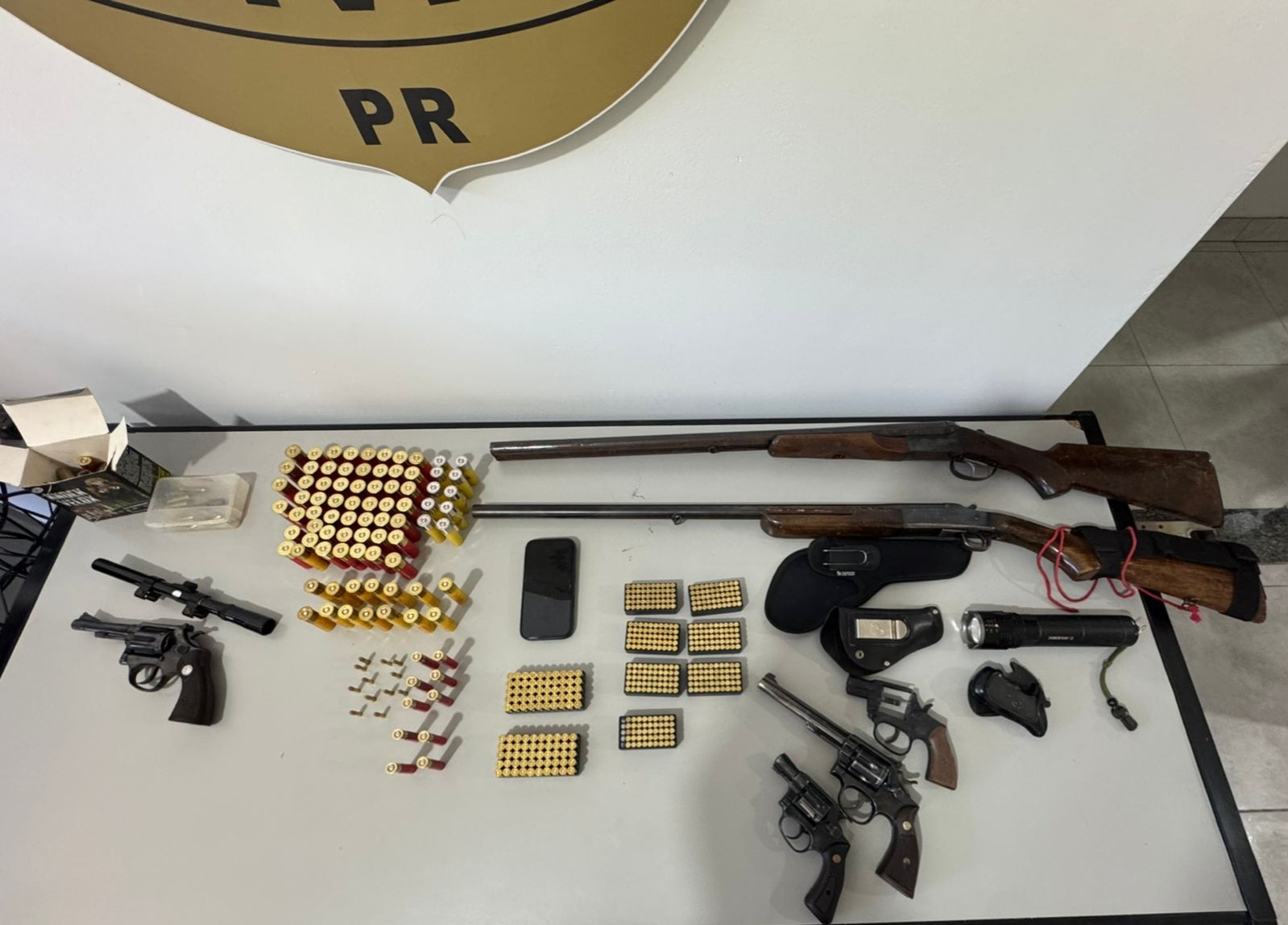 PCPR e PMPR prendem dois homens em flagrante e apreendem itens de caça ilegal durante operação em Terra Boa