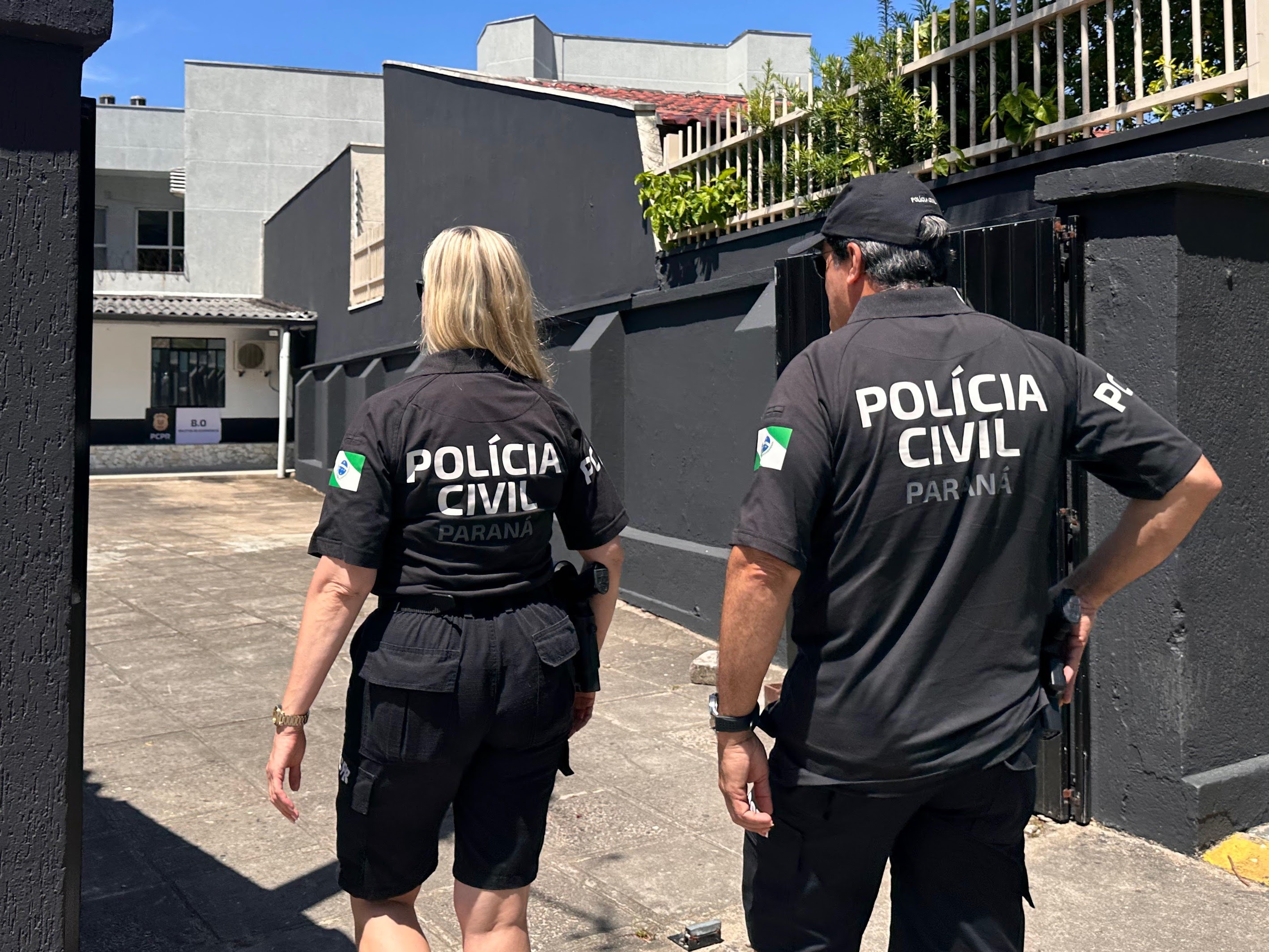PCPR cumpre mandados de prisão contra foragido em Guaratuba