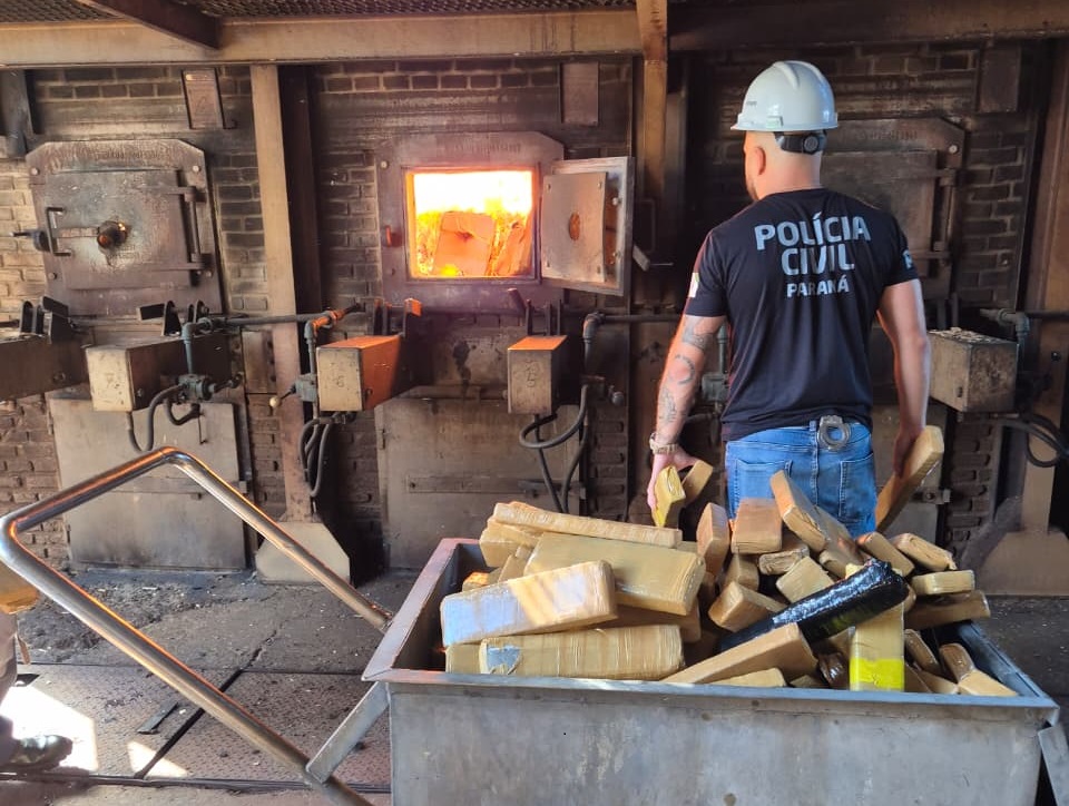 PCPR realiza a incineração de mais de 1,3 toneladas de entorpecentes em Campo Mourão