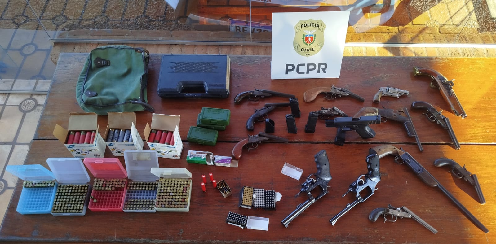 PCPR apreende 27 armas de fogo durante operação em Arapongas