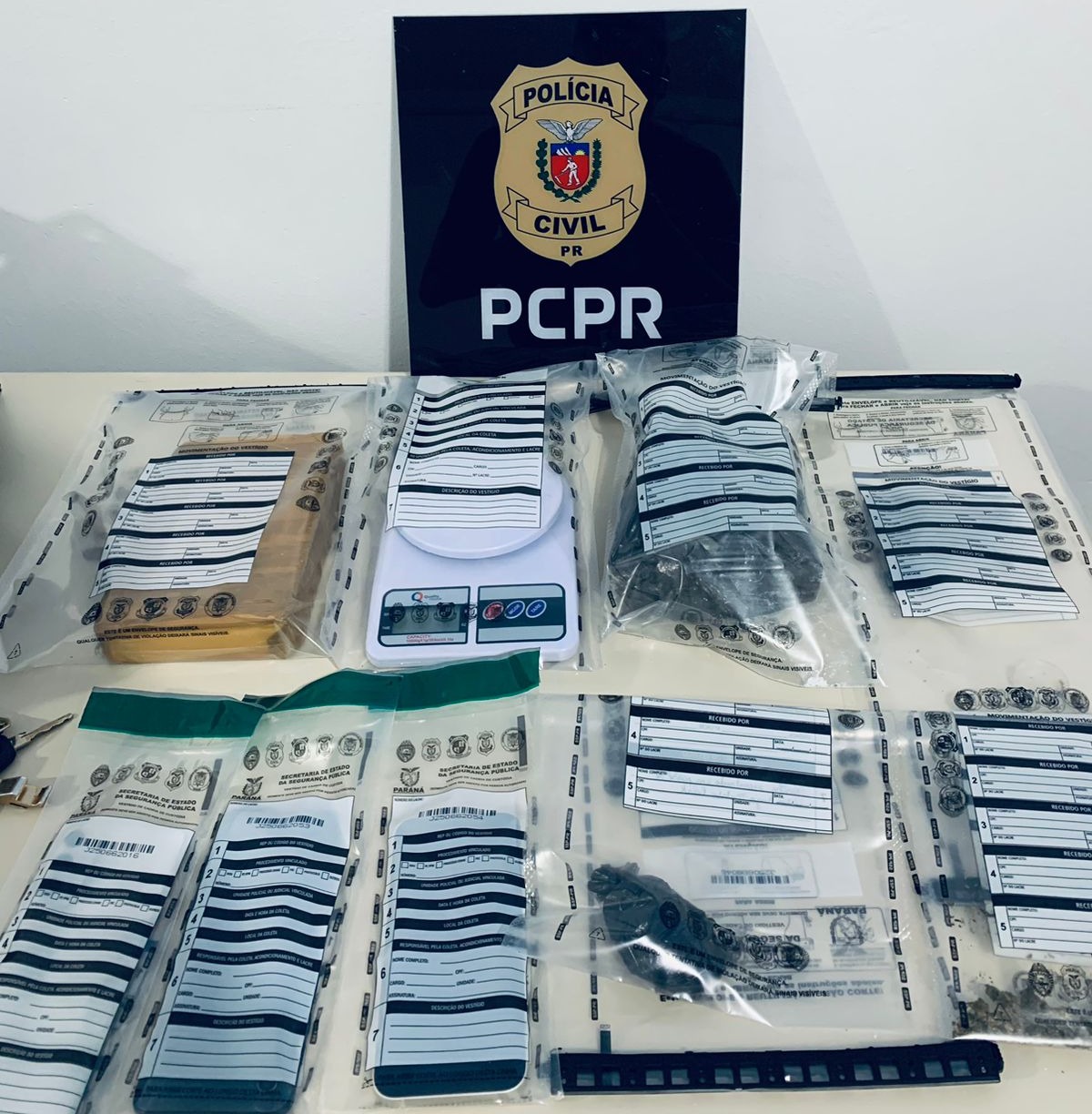 PCPR prende dois homens e apreende adolescente por tráfico de drogas em São Mateus do Sul