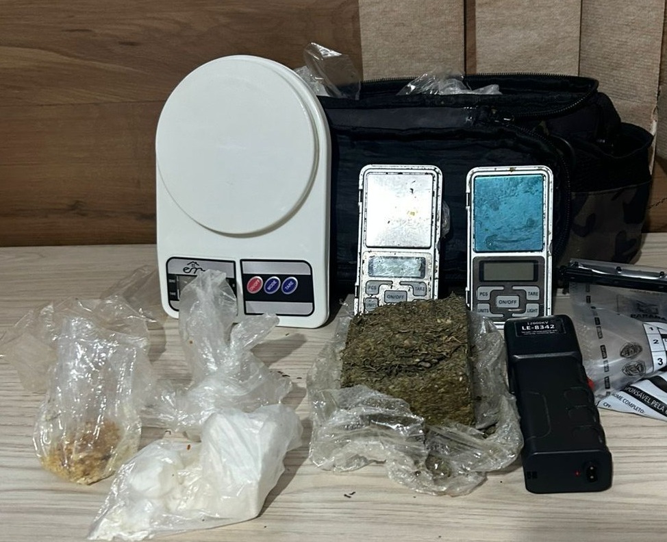 PCPR prende quatro pessoas em flagrante por tráfico de drogas em Santa Mariana