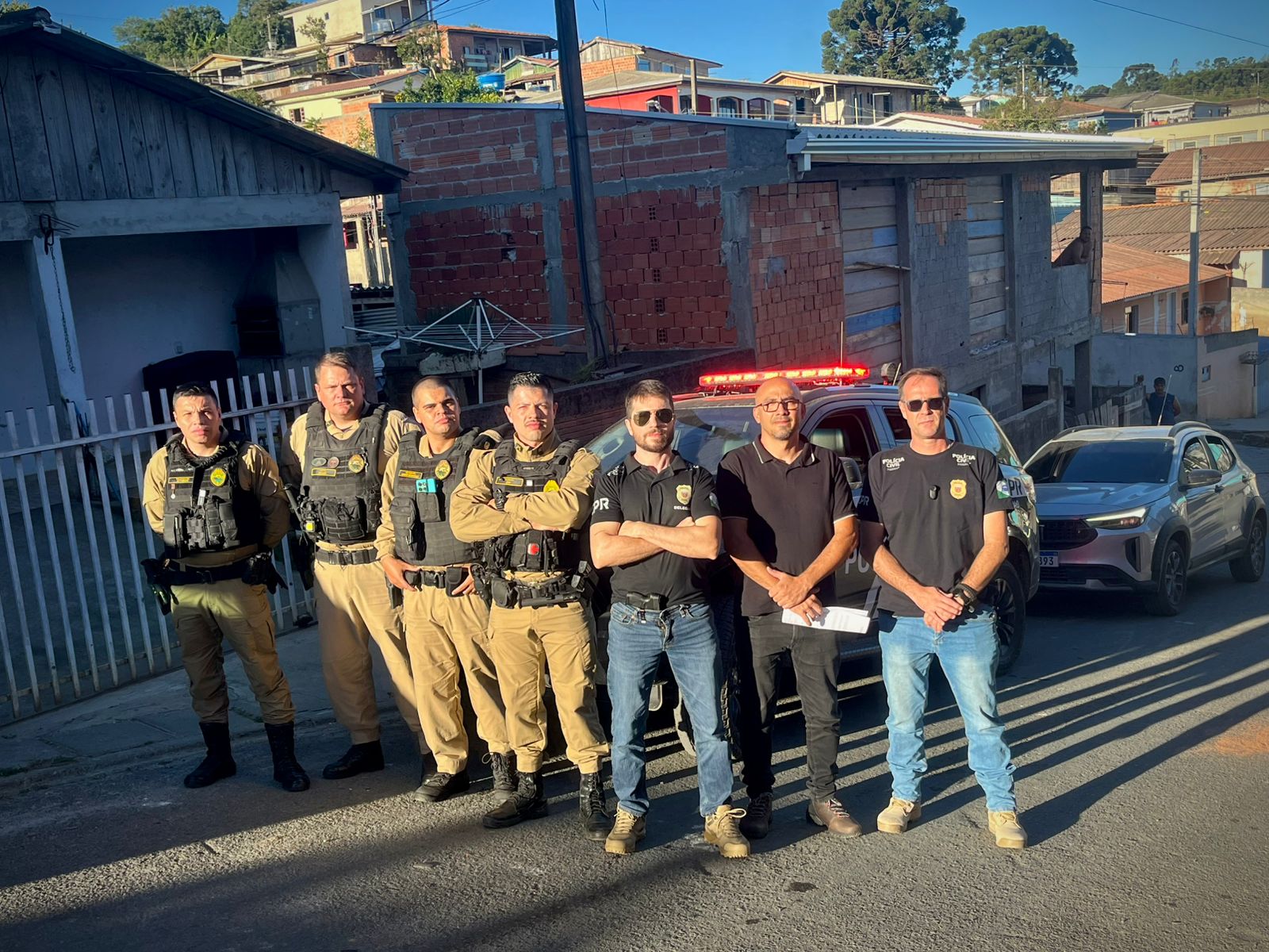 PCPR e PMPR prendem homem investigado por tráfico de drogas em Cerro Azul 