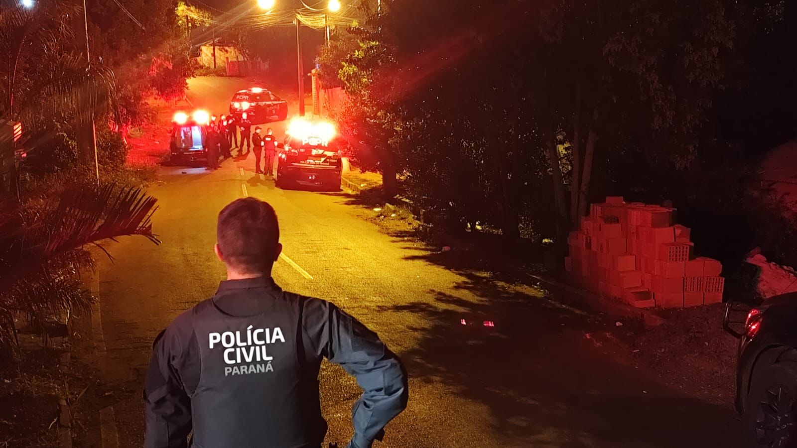PCPR prende cinco pessoas durante operação contra o tráfico de drogas em Francisco Beltrão 