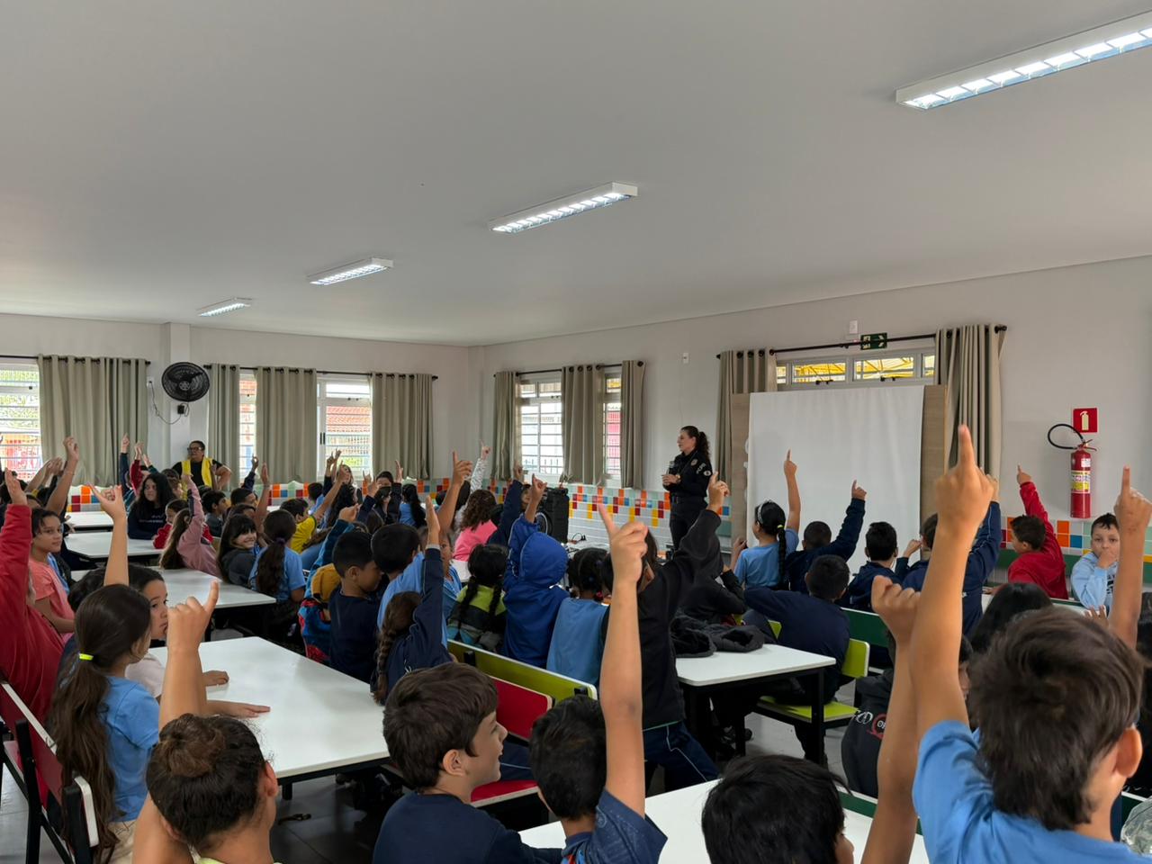 PCPR realiza palestra sobre diversos crimes em escola de Cascavel 