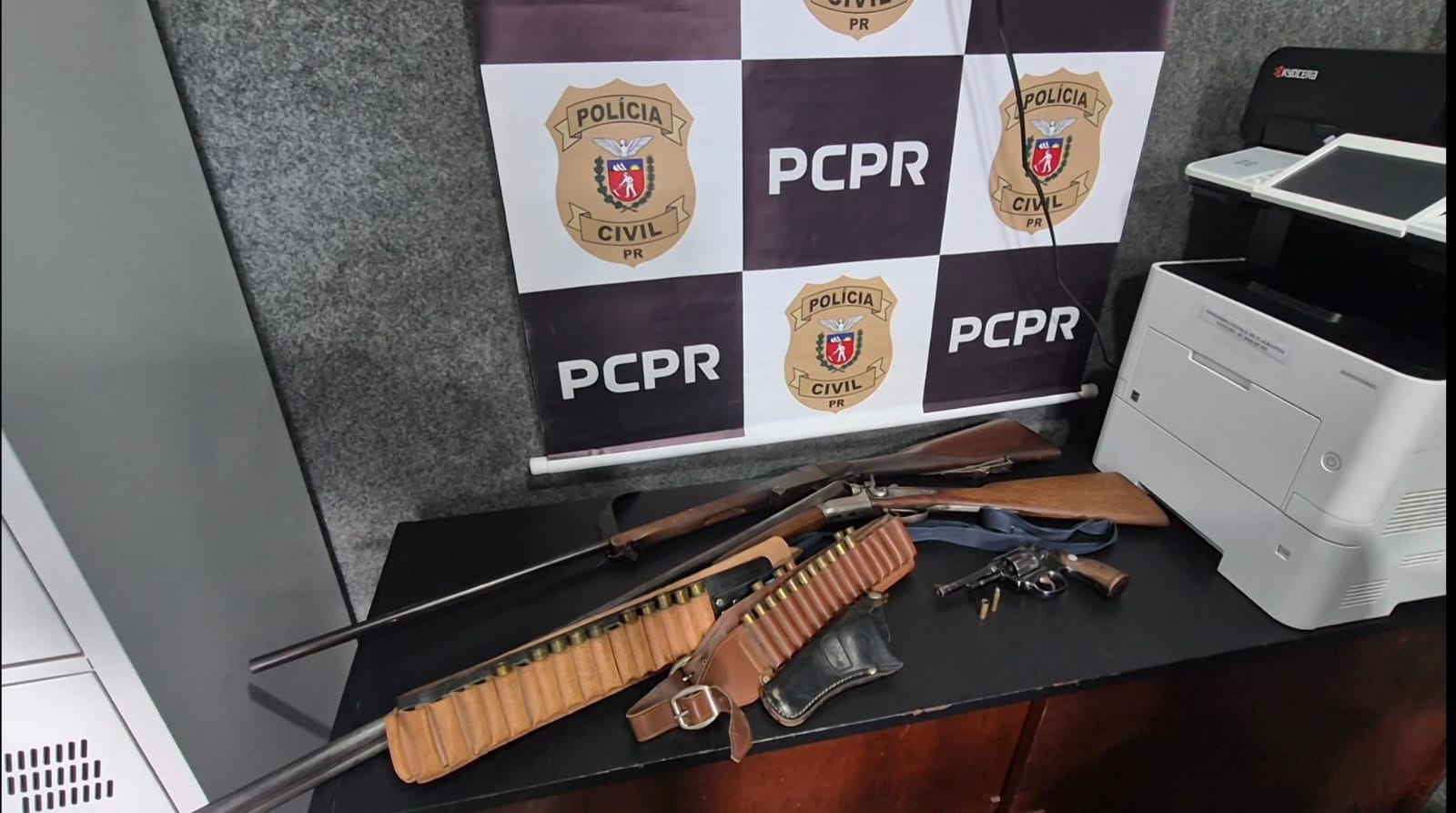 PCPR prende homem e apreende três armas de fogo em Jacarezinho 