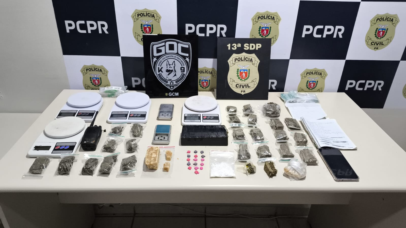 PCPR e GCM prendem prendem homem em flagrante por tráfico de drogas em Ponta Grossa 