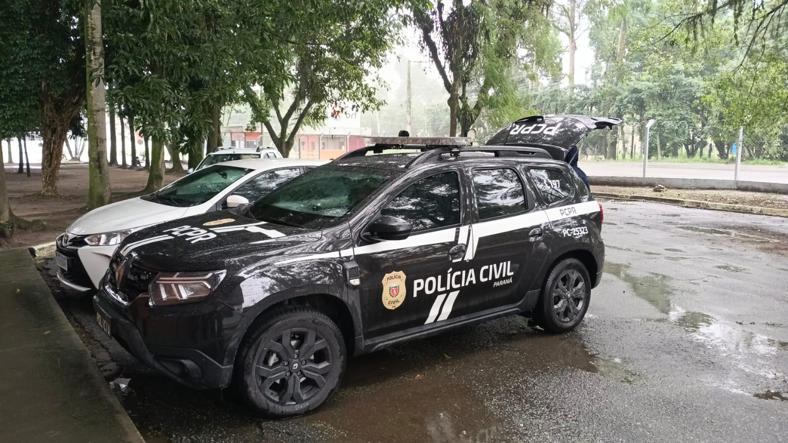 PCPR apreende 3 carros durante operação contra uma rede de carros seminovos no litoral do Paraná