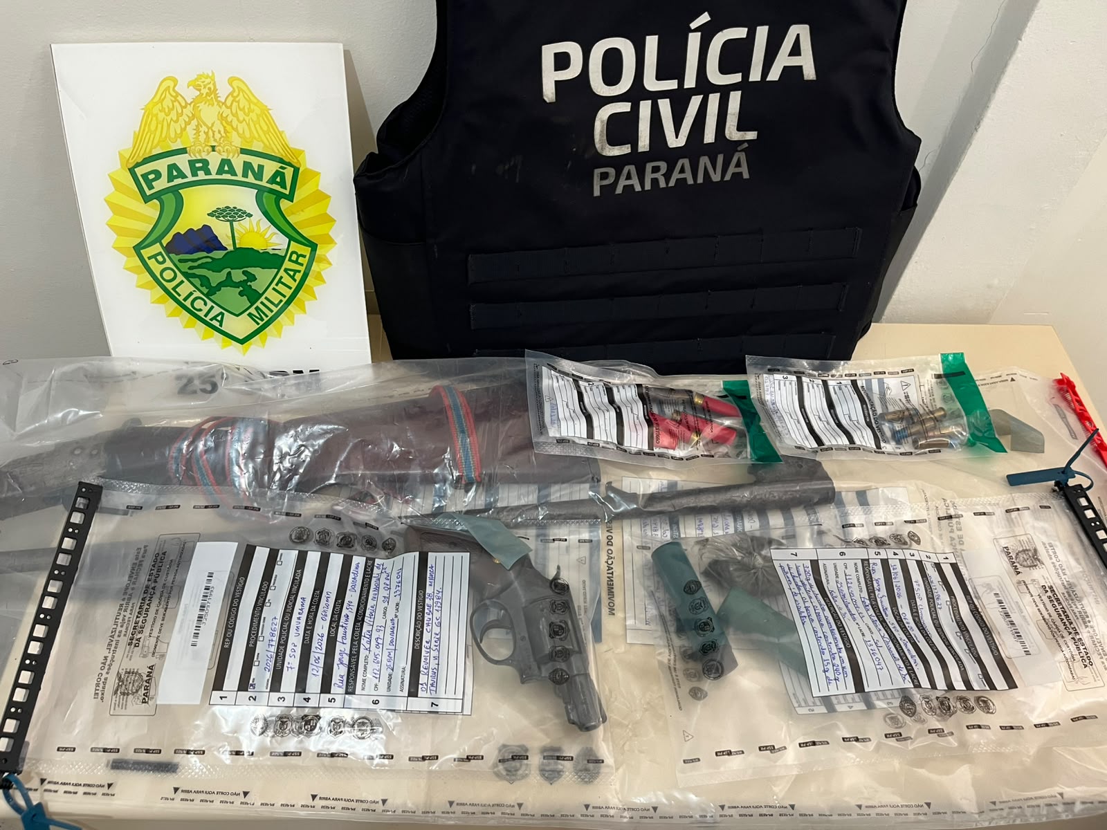 PCPR prende quatro pessoas e apreende armas, drogas e munições no Noroeste